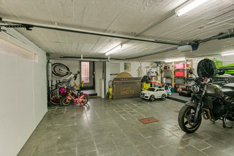 GELIJKVLOERSAPPARTEMENT MET GARAGE IN KONINGSLO foto 18