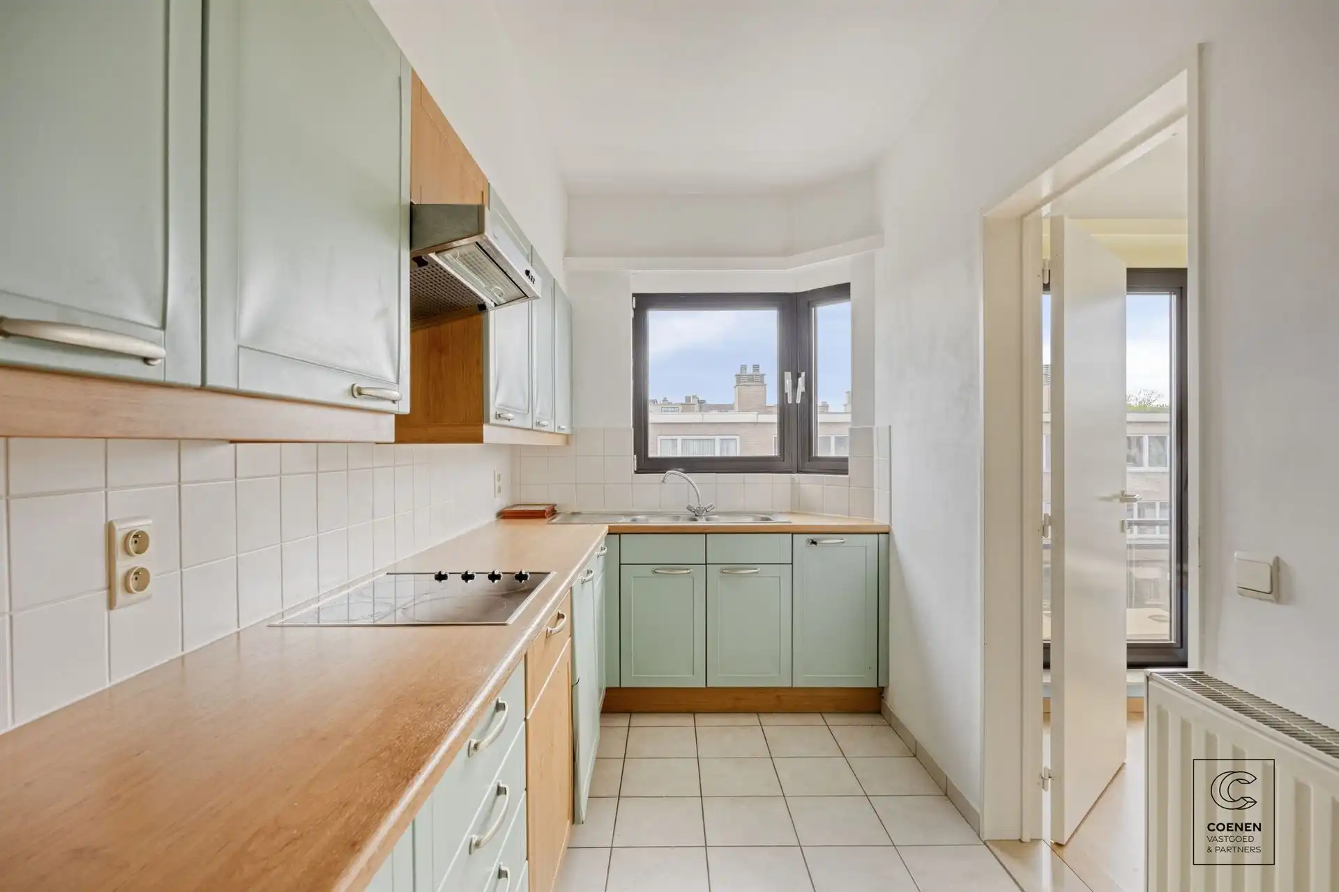 Ruim appartement van 90 m² met 2 slpk's te Schoten! foto 5