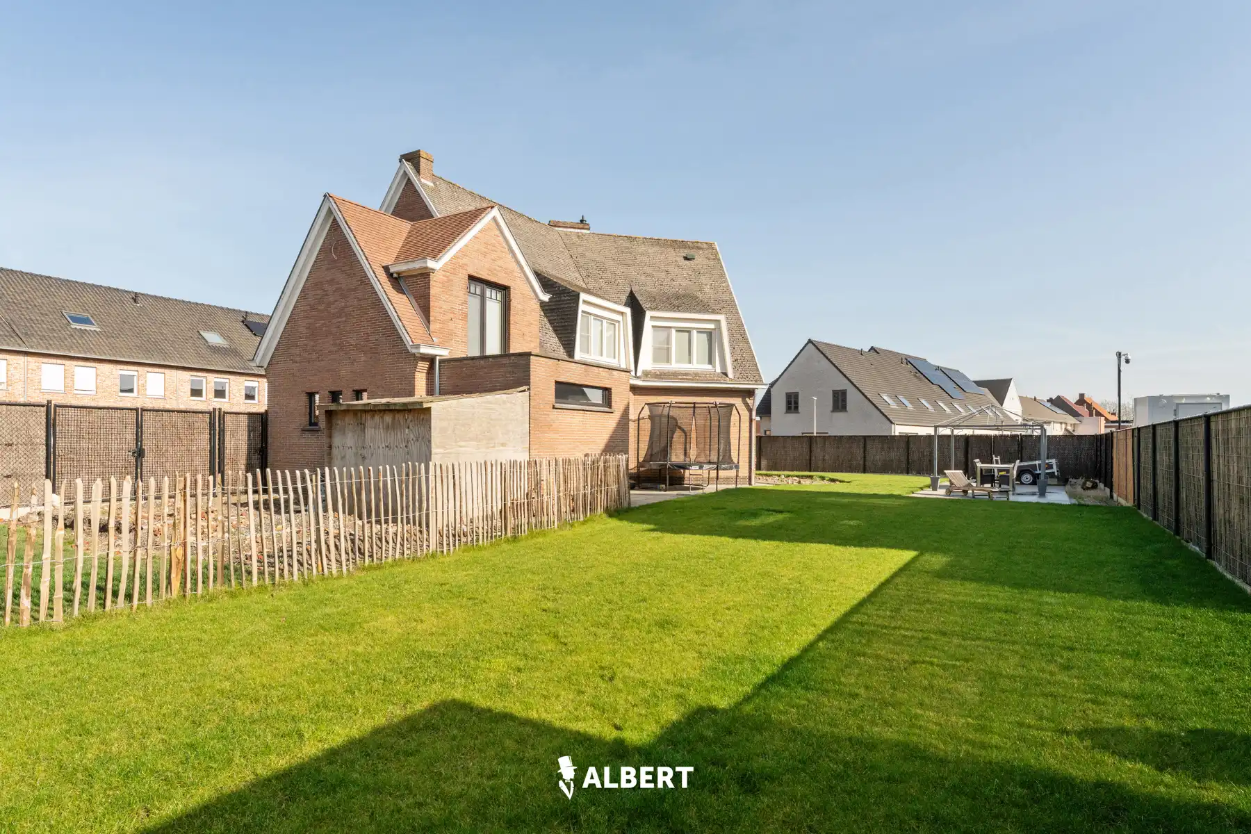 Statige open bebouwing met 4 slaapkamers, bureel, tuin, terras en garage in Izegem foto 14