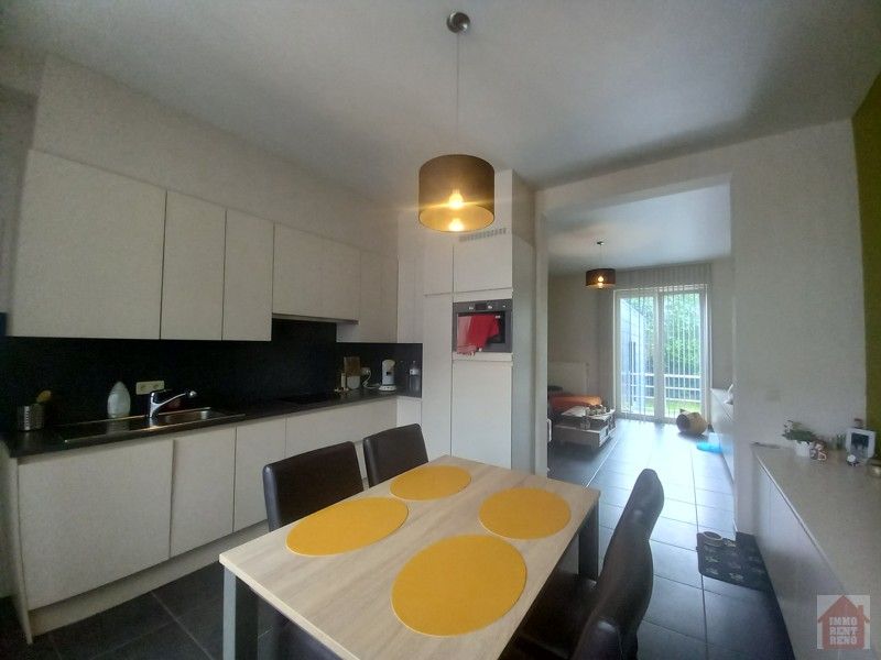 Goed gelegen triplex appartement te koop in Hoegaarden foto 6