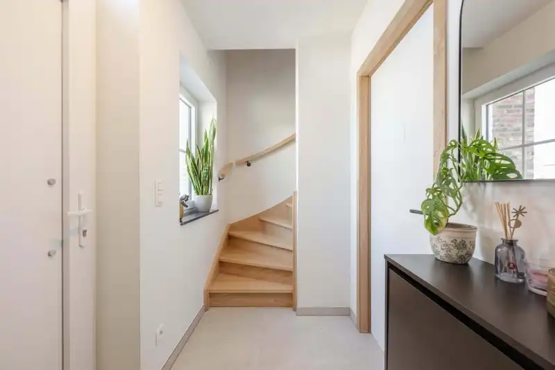 🏡✨ Prachtige woning met tuin, 3 ruime slaapkamers en garage TE KOOP in WIELSBEKE foto 2