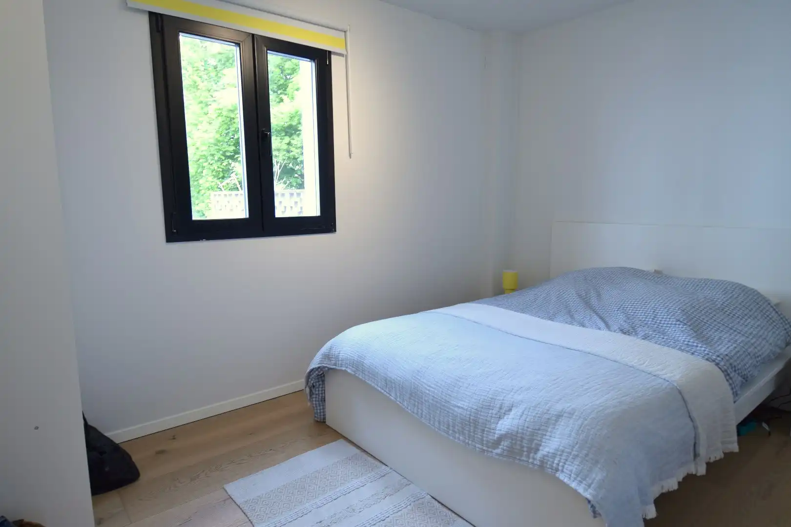 Volledig vernieuwd 2 slaapkamer appartement in hartje Kortrijk foto 8