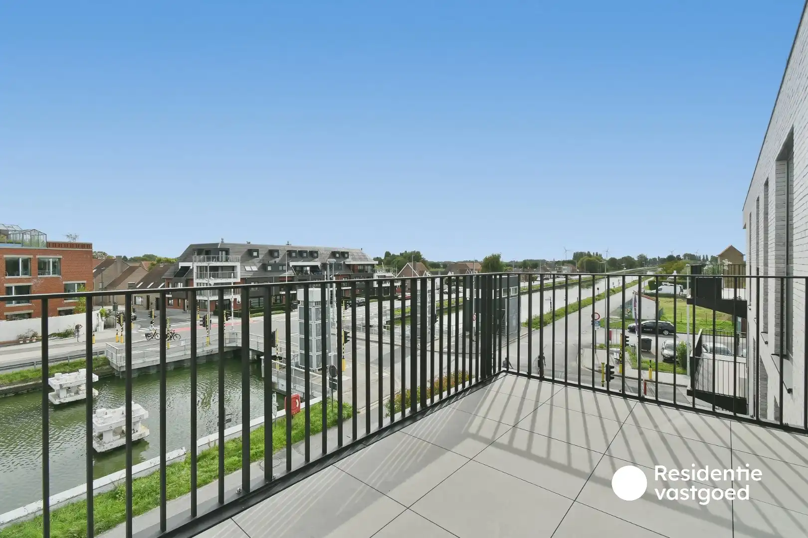 Gemeubeld, nieuw en stijlvol appartement aan het kanaal Plassendale - Nieuwpoort foto 12