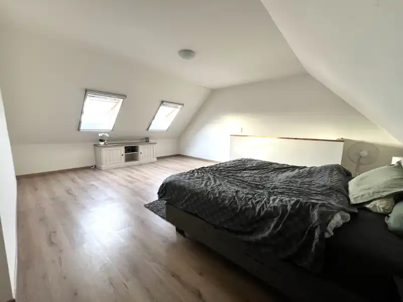 Gerenoveerde woning met tuin en garage! foto 21