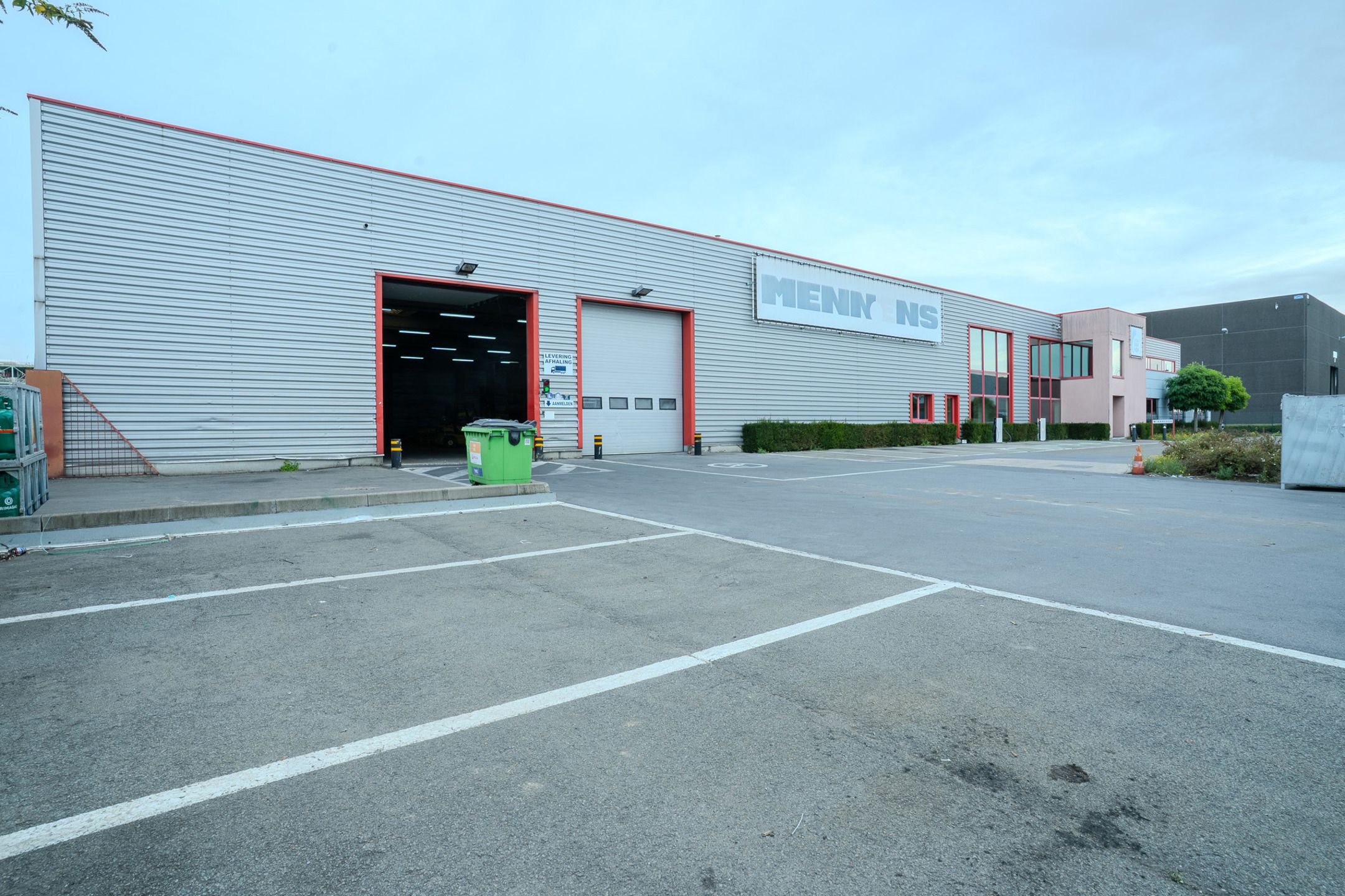 Strategisch gelegen gebouw te huur in de Haven van Antwerpen foto 12