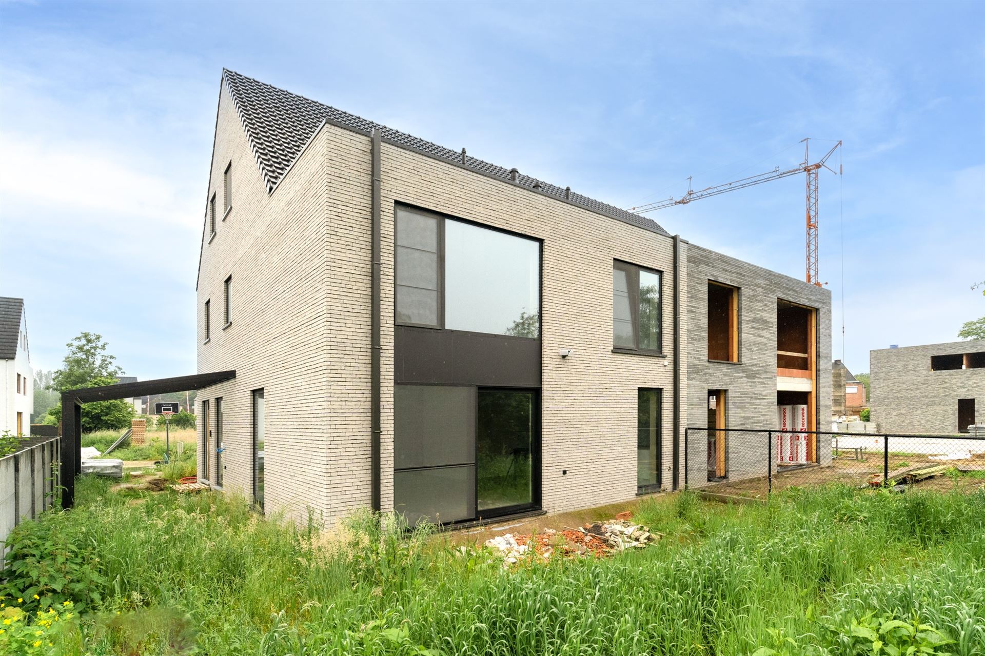 Moderne halfopen nieuwbouwwoning in Blaasveld! foto 2