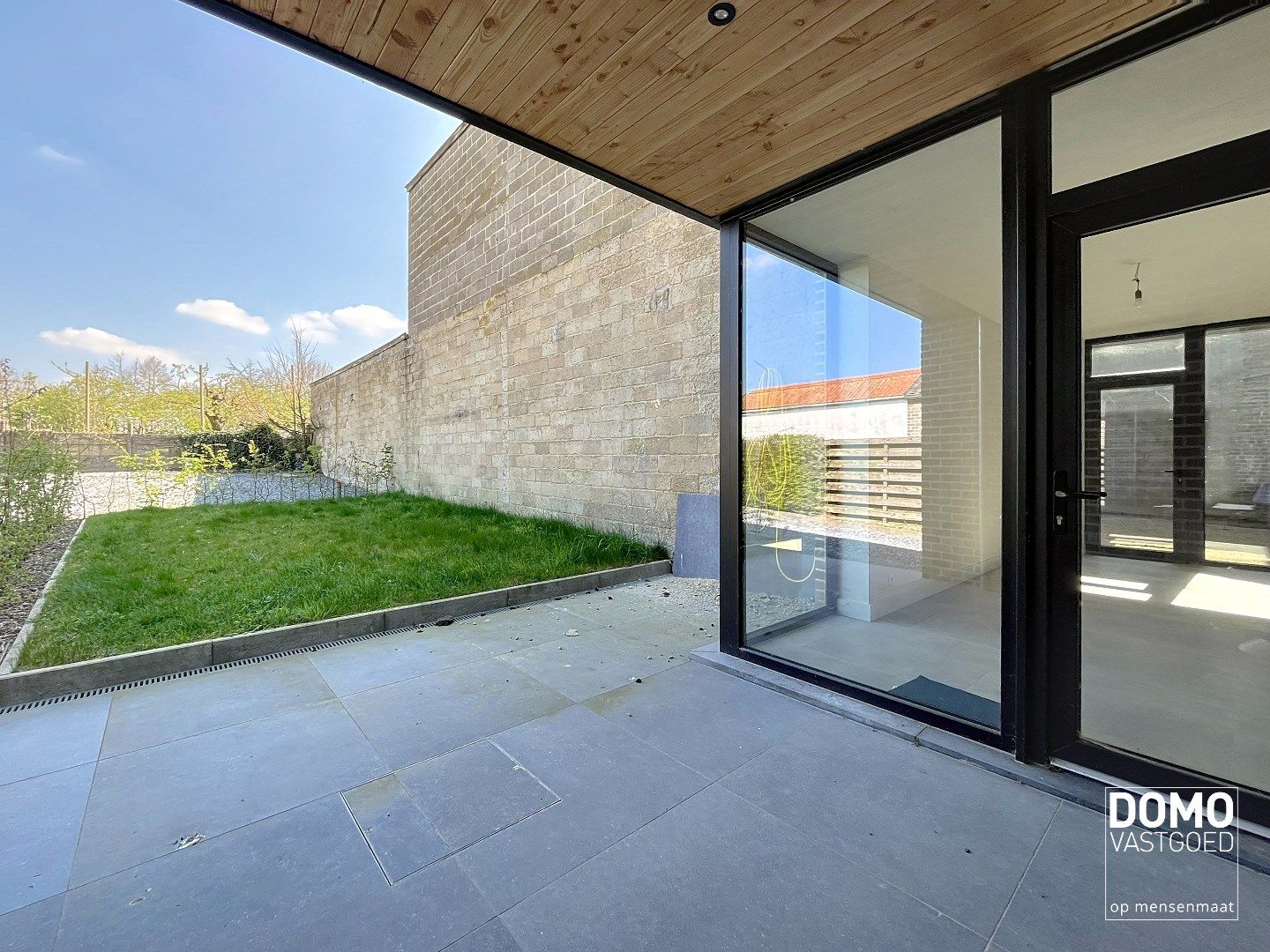 PRACHTIG GERENOVEERDE, LICHTRIJKE WONING MET 3 SLAAPKAMERS, 2 BADKAMERS, EEN ZONNIGE TUIN EN 2 PARKEERPLAATSEN TE GINGELOM (MIELEN-BOVEN-AALST)   foto 36