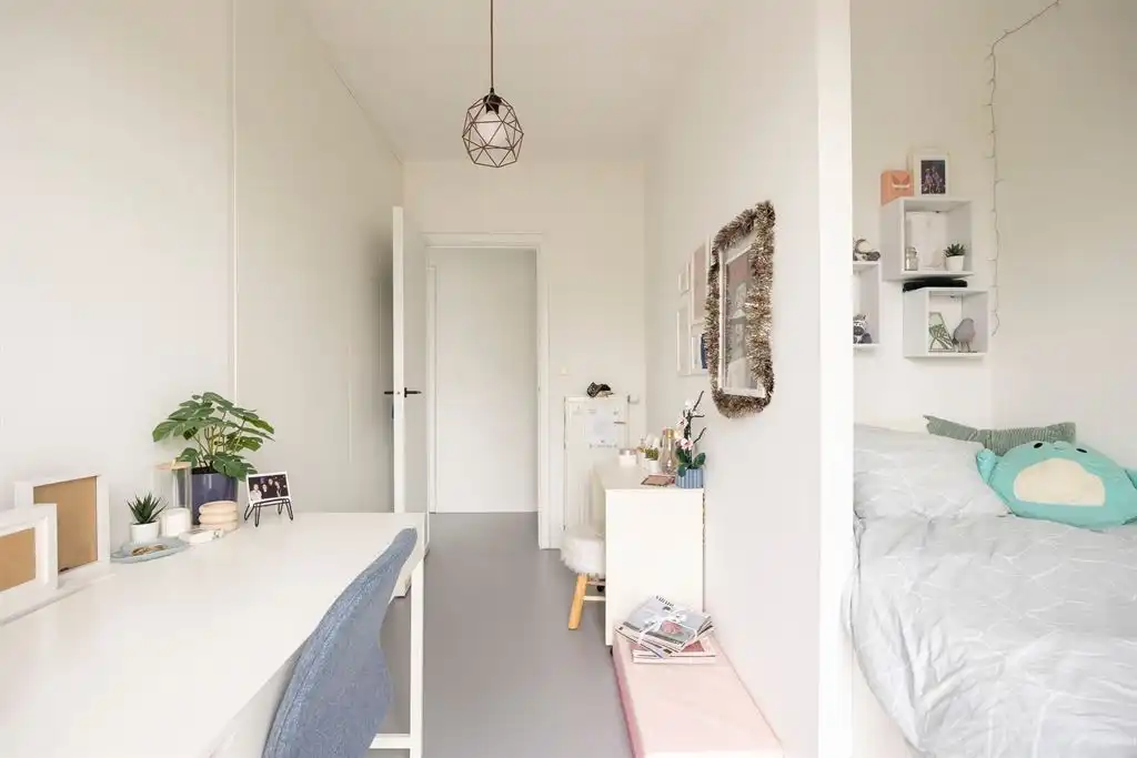 Woning met garage en tuin in rustige woonwijk foto 13