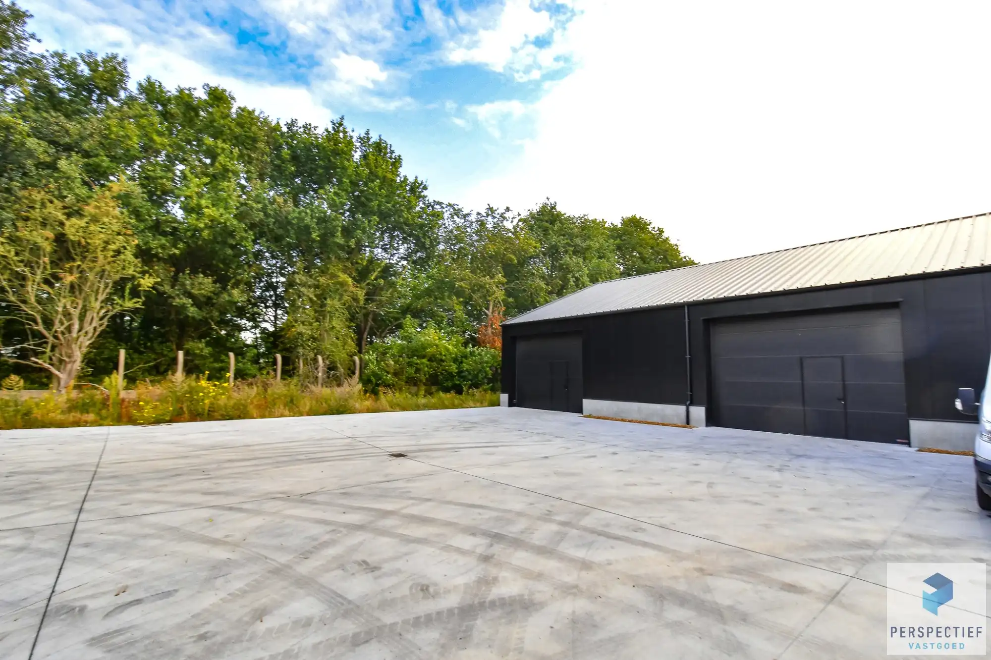 Laatste bedrijfsunit (6): Grote Loods (300 m²) te huur in het Fort Beernem foto 2