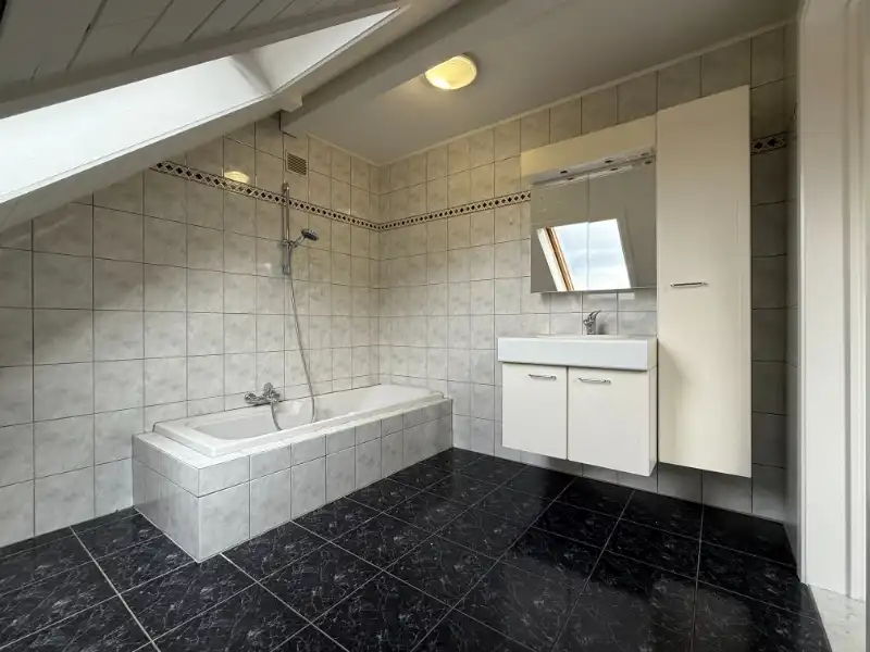 Leuk duplex-app. met 2 slaapkamers, terras en parking foto 7