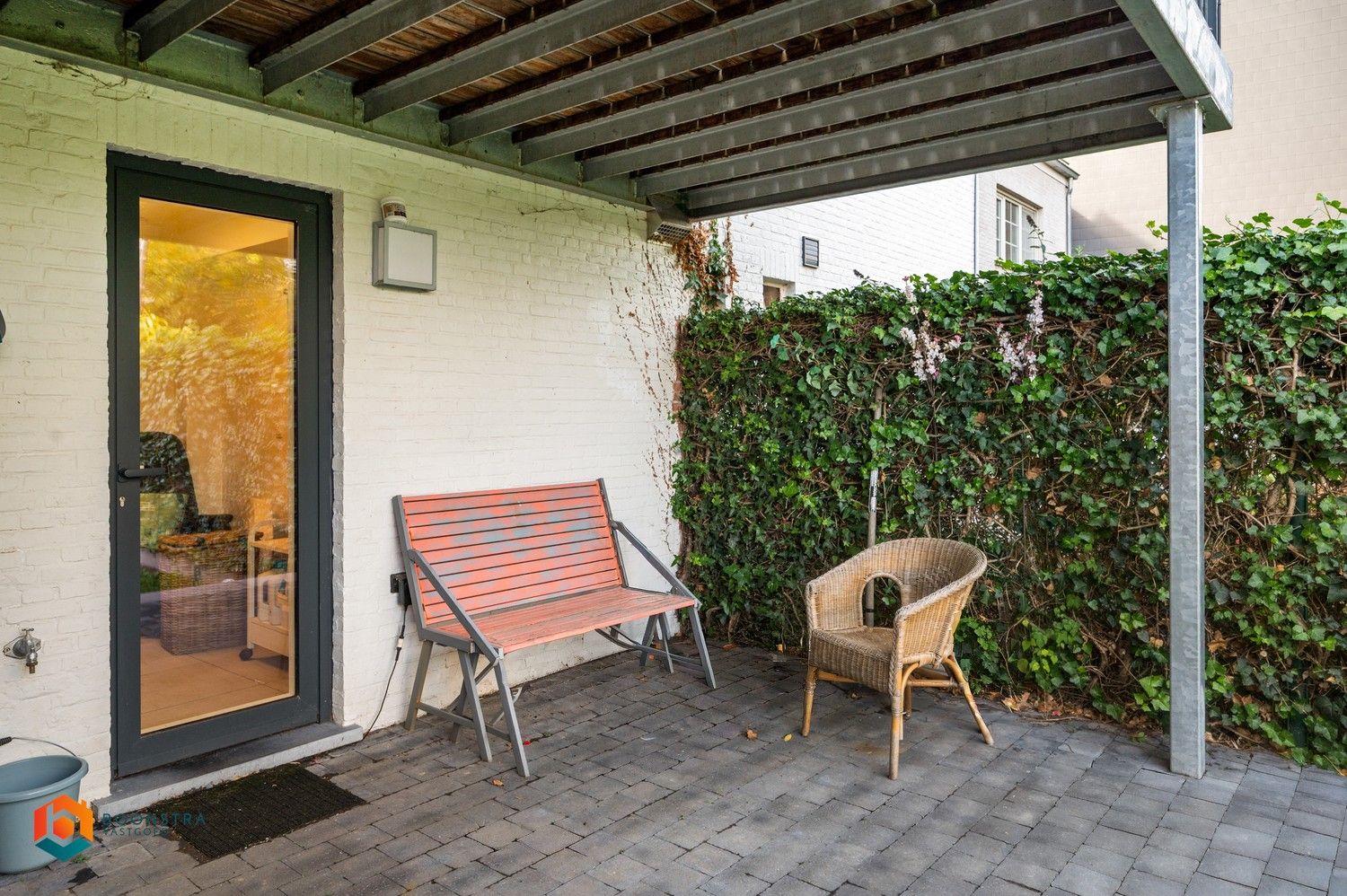 Handelszaak met tuin foto 11