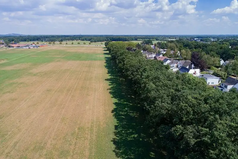 Landelijk&nbsp;ingerichte villa op exclusief en rustig gelegen perceel met een straatbreedte van 38m terug te vinden in één van de meeste geliefde Hasseltse buurten 'Berkenveld' foto 30