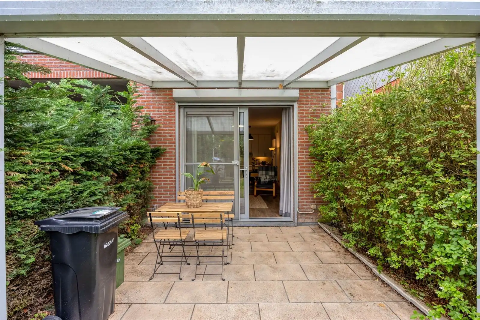 Instapklaar gemeubeld gelijkvloers appartement met tuin nabij het centrum van Edegem foto 18