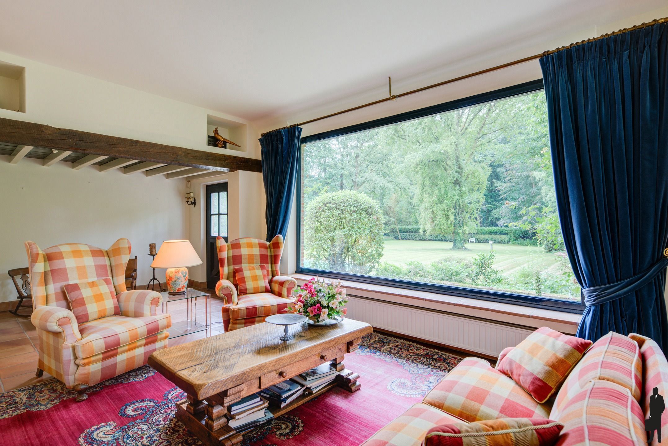 Op absolute toplocatie gelegen villa! foto 8