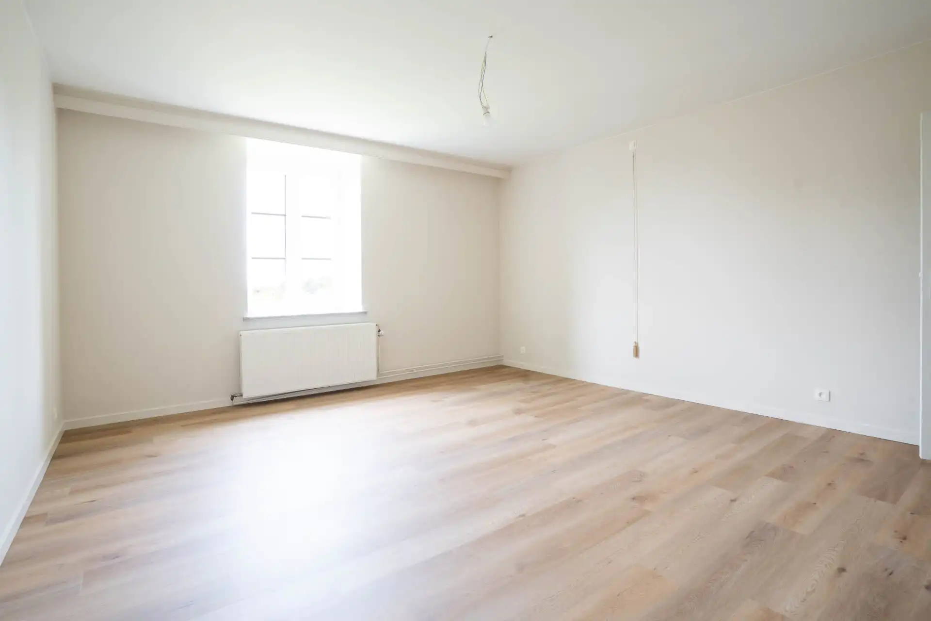 Licht en ruim hoekappartement met drie slaapkamers en garage foto 18