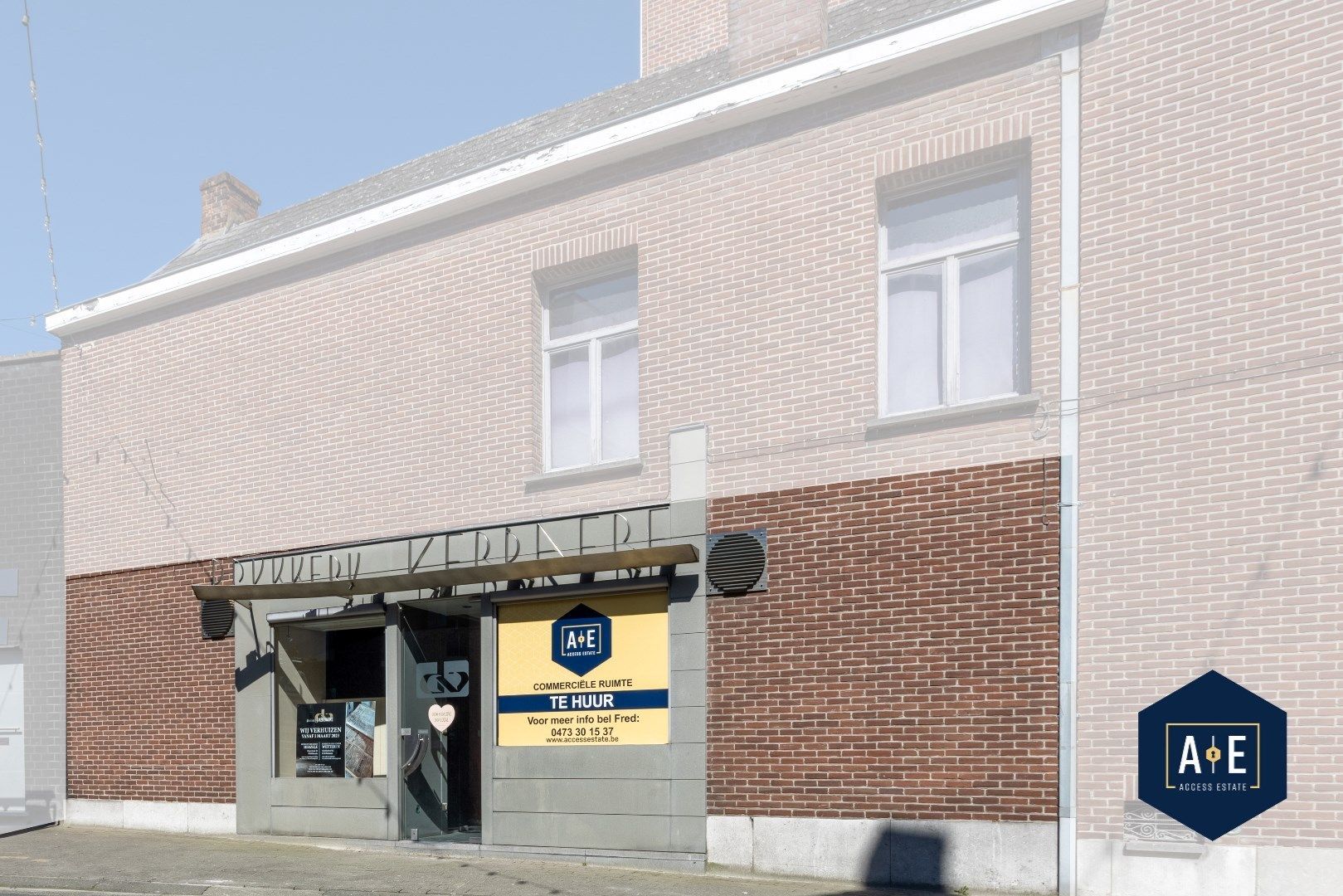 Commerciële ruimte/kantoren in centrum Wetteren te huur foto {{pictureIndex}}