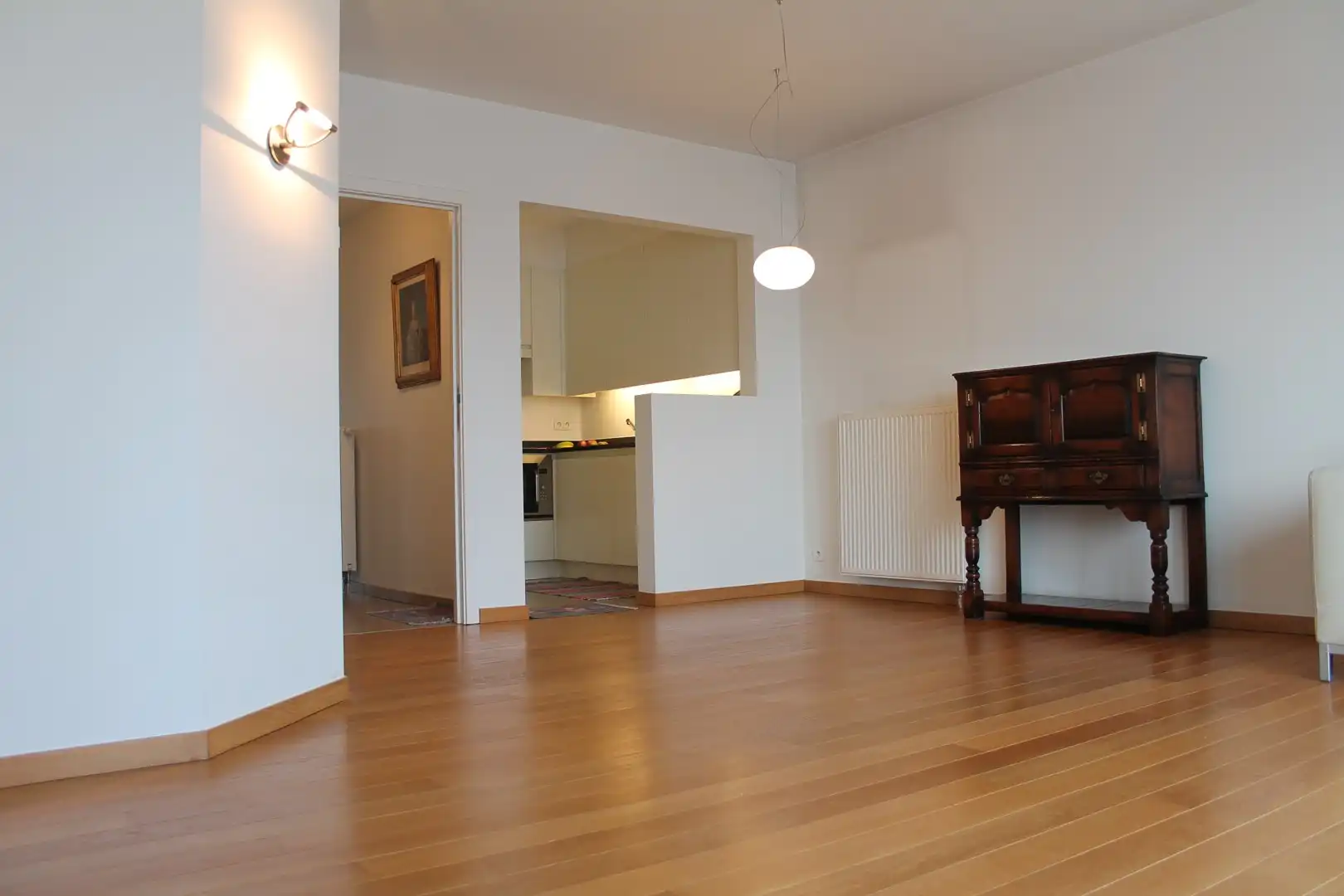 Lichtrijk appartement te koop in centrum Eeklo foto 3