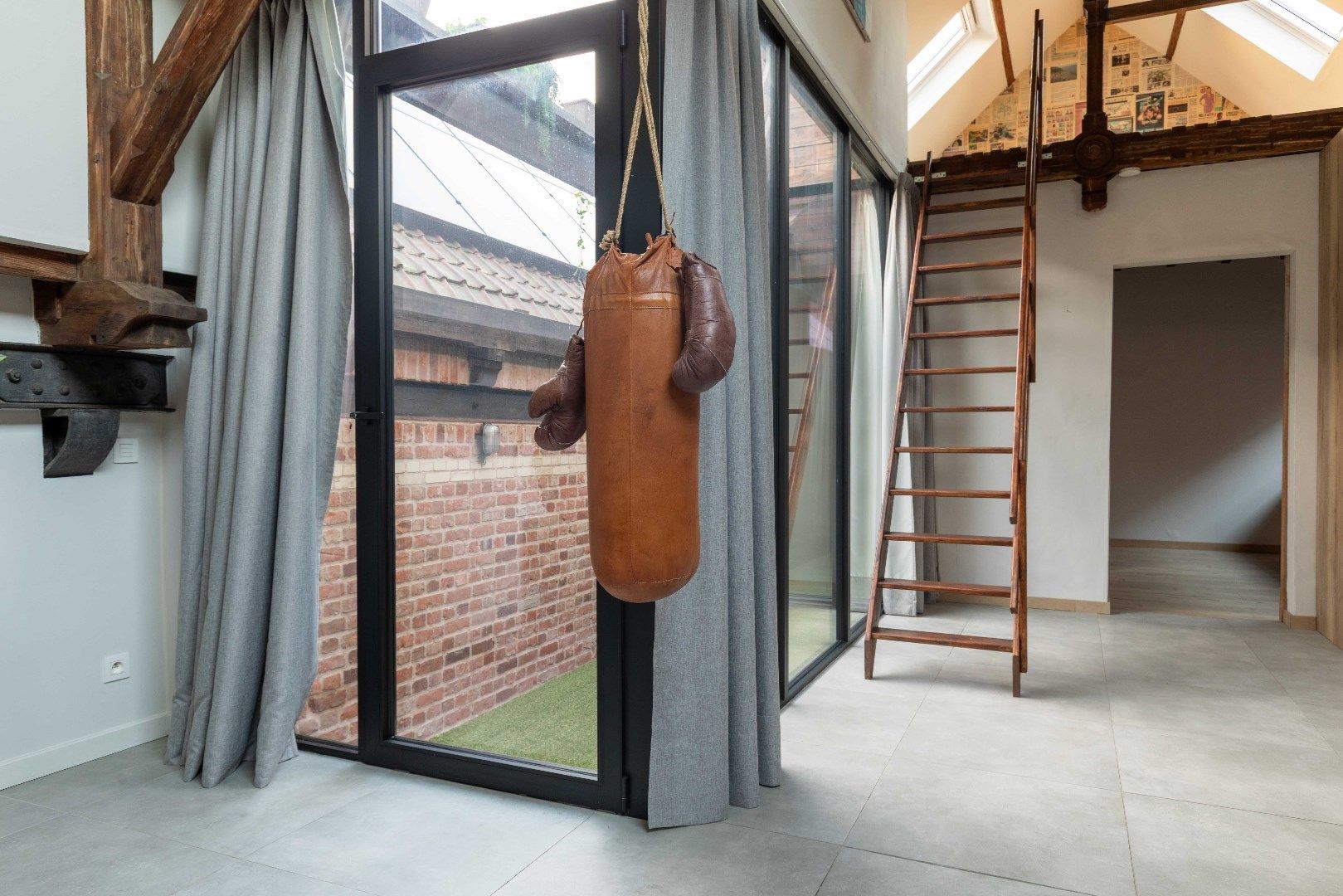 Loft, stijl en comfort in voormalig fabrieksgebouw foto 19