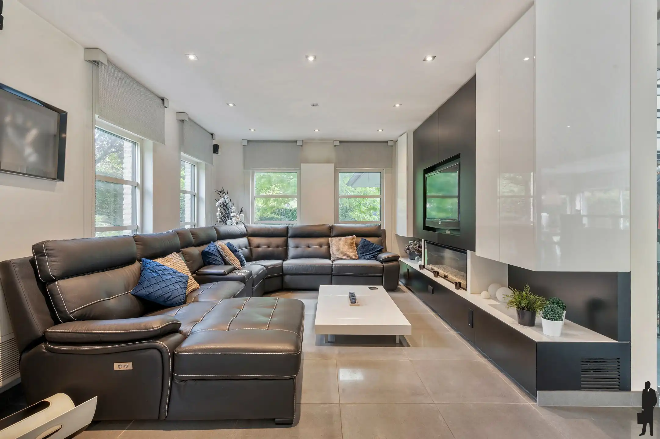 Eigentijdse villa op ca. 1.246 m² te Brasschaat! foto 5