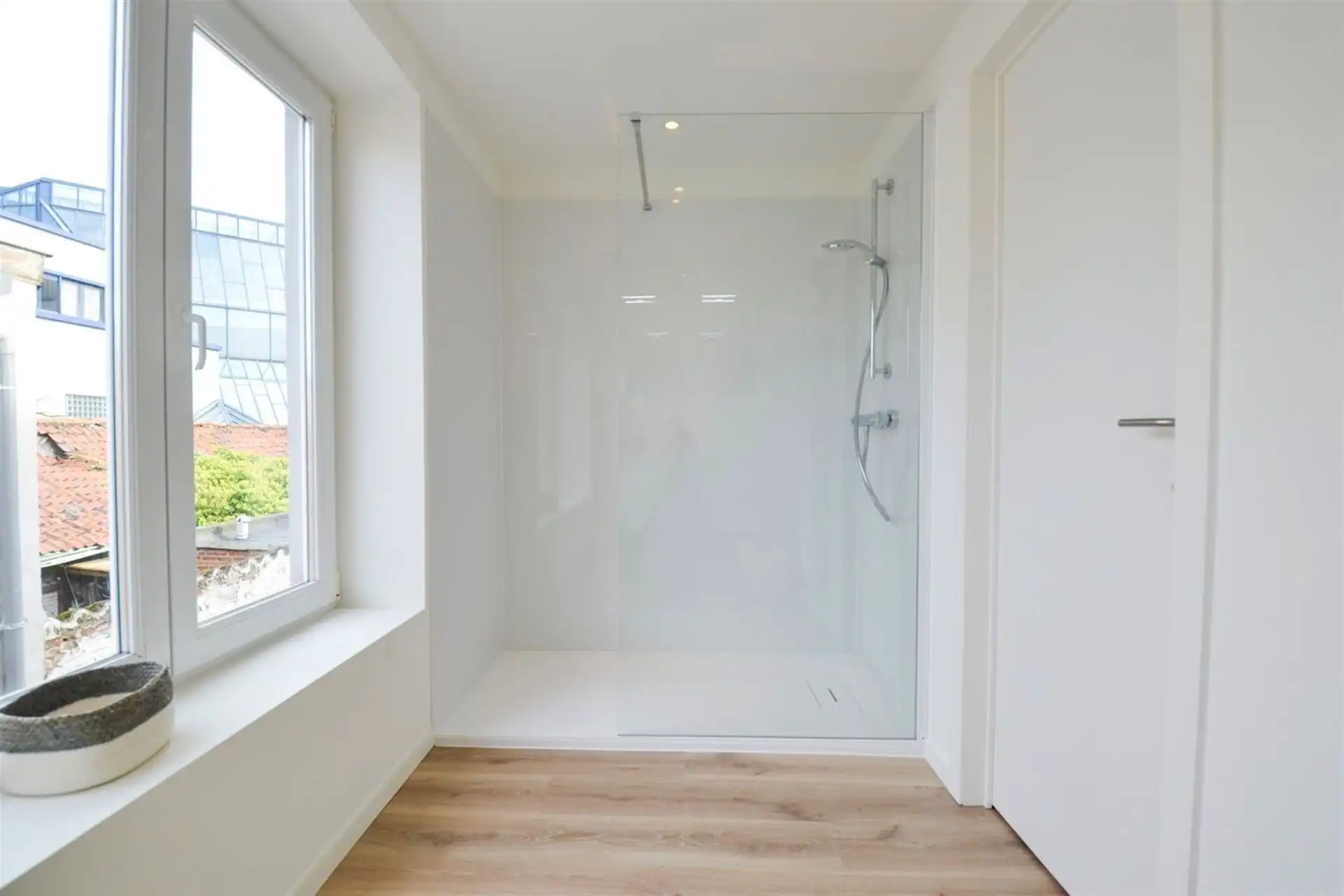Centraal gelegen, instapklare stadswoning met 2 slaapkamers foto 12