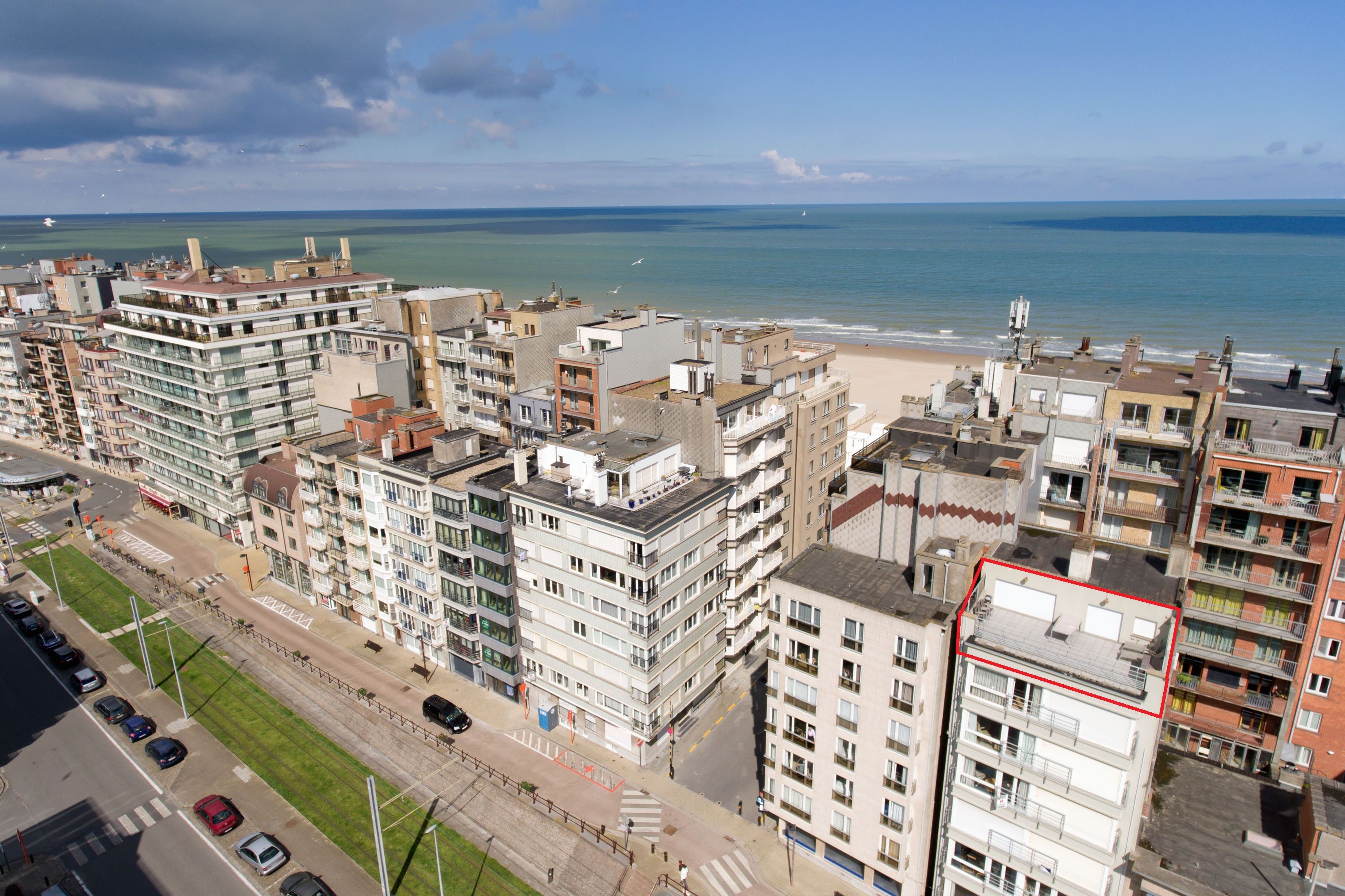 PENTHOUSE met sublieme zonoriëntatie en panoramisch uitzicht foto {{pictureIndex}}