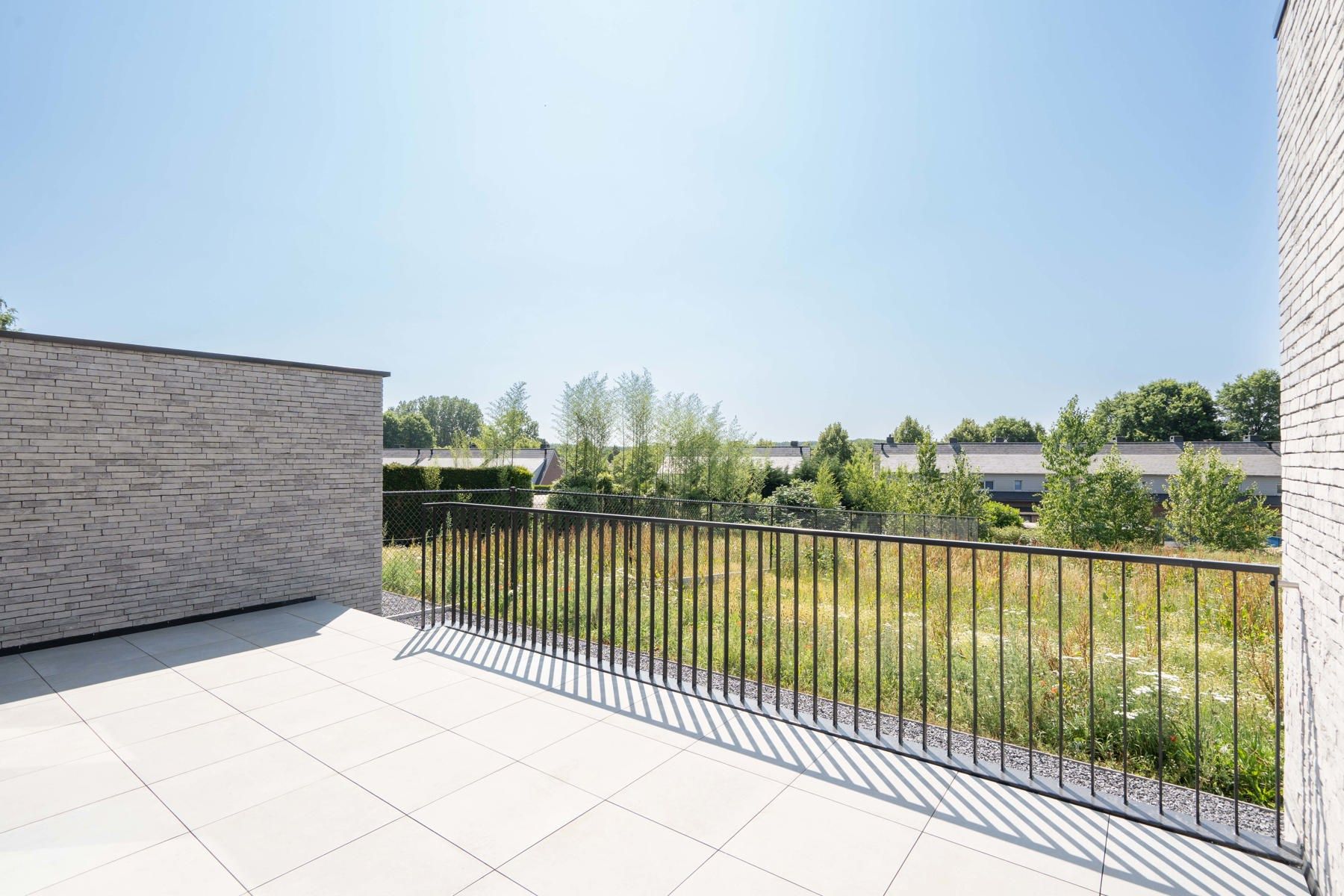 Prachtige nieuwbouwwoning in heel rustige straat te koop! foto 22