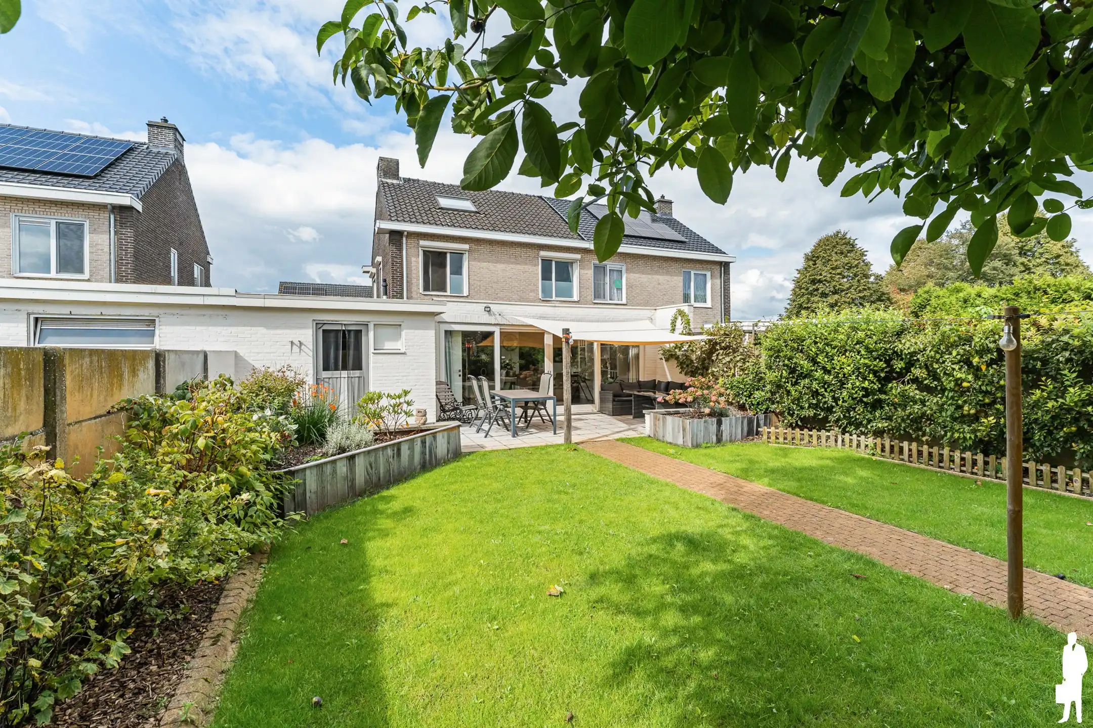 Uitstekende gezinswoning met tuin en bijhuisje in Weelde foto {{pictureIndex}}