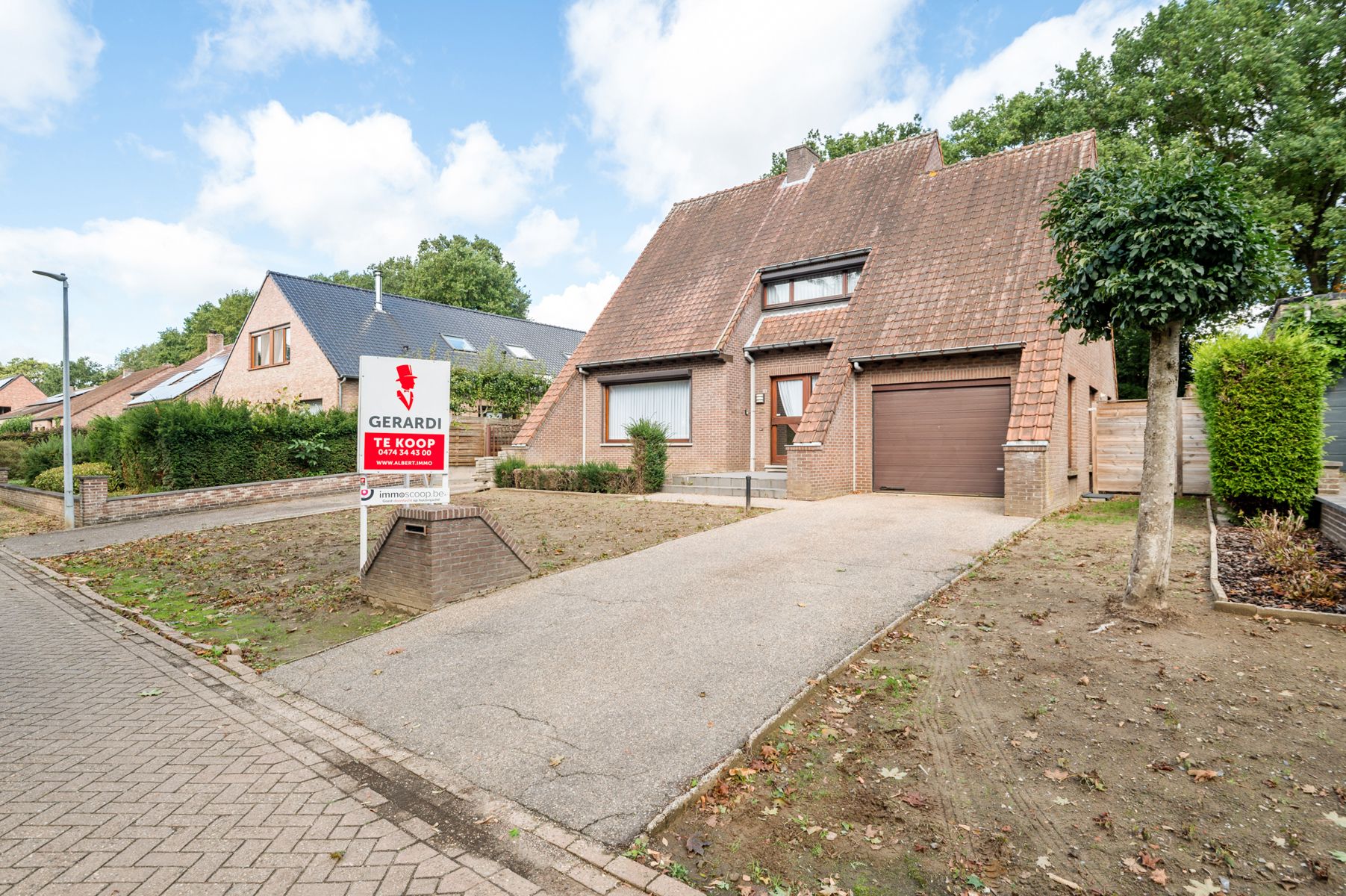 Ruime gezinswoning met bijgebouw en tuin op 694m2 grond foto 13