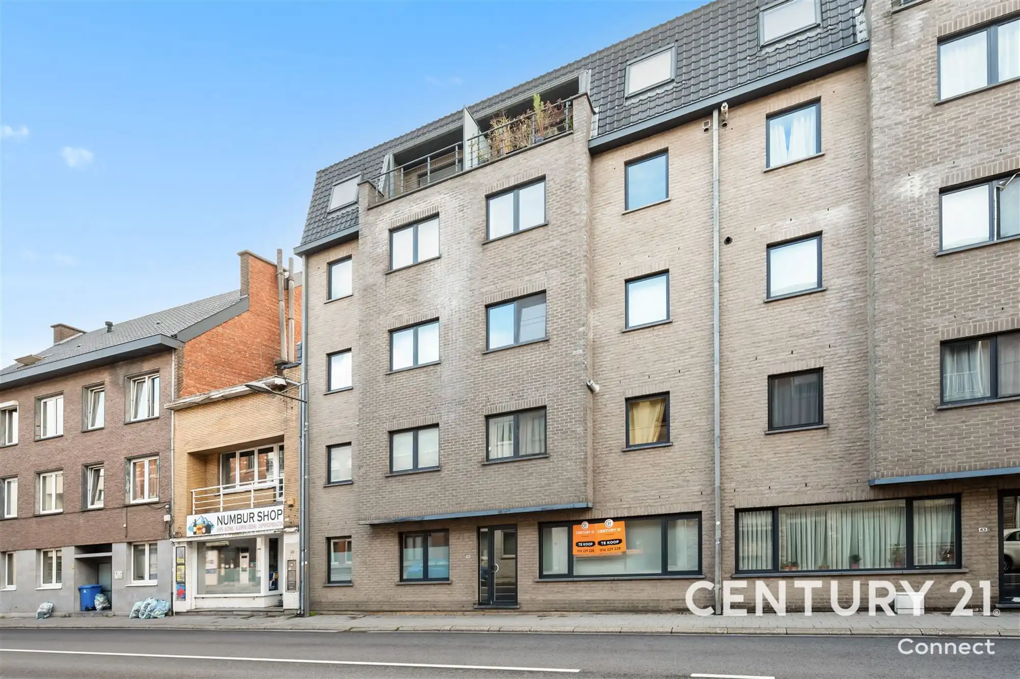 Appartement inclusief AS en kelderberging foto {{pictureIndex}}
