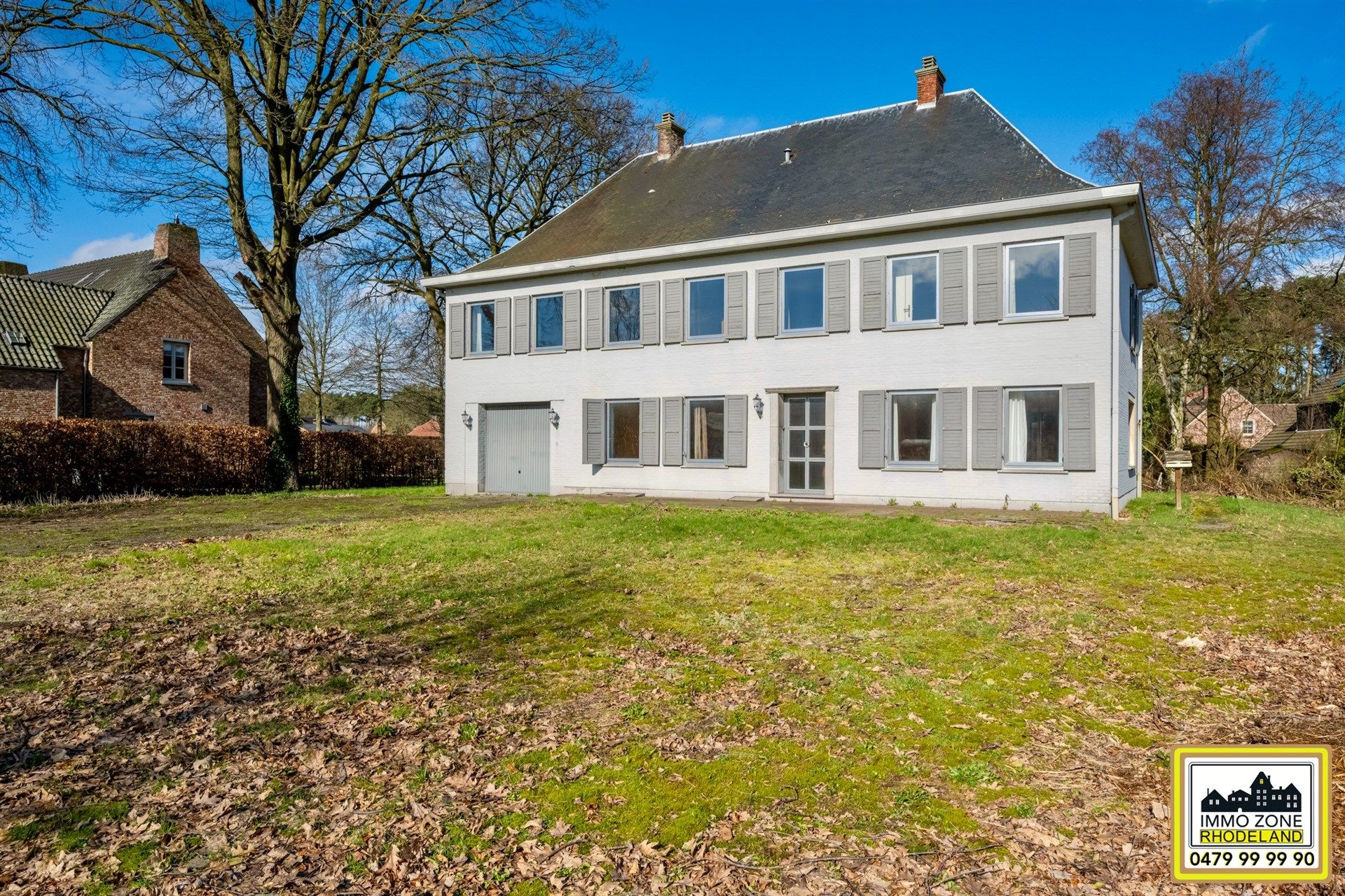 Statige te renoveren notaris woning op groot perceel foto 3