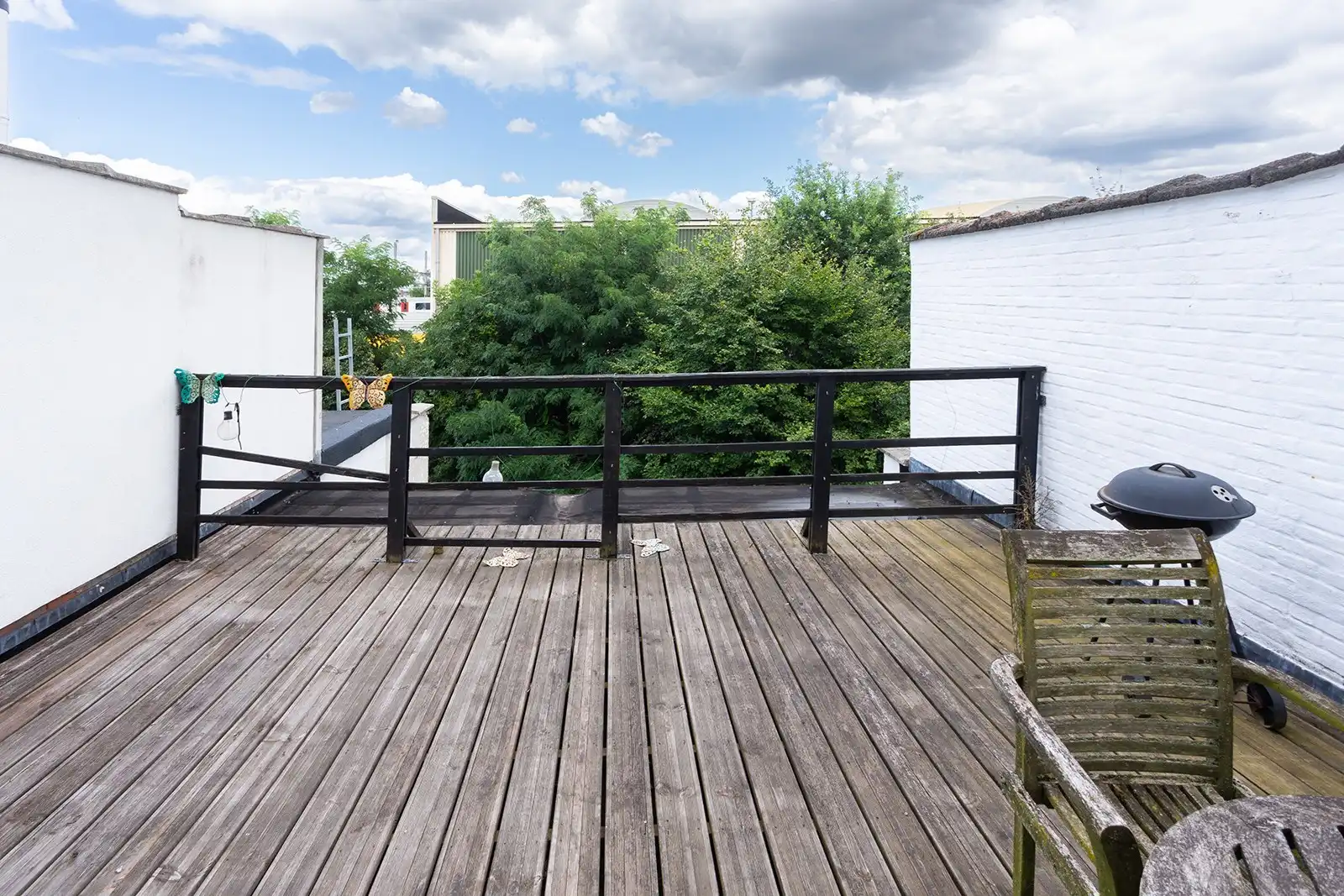 Recent gerenoveerd appartement met terras foto 16