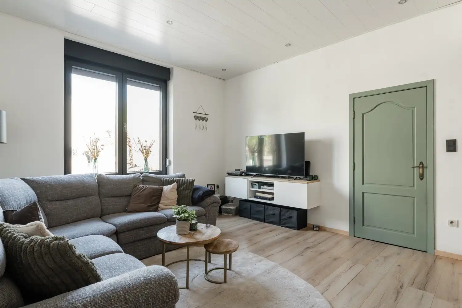 Karaktervolle woning met tal van mogelijkheden in het hart van Neerpelt foto 5