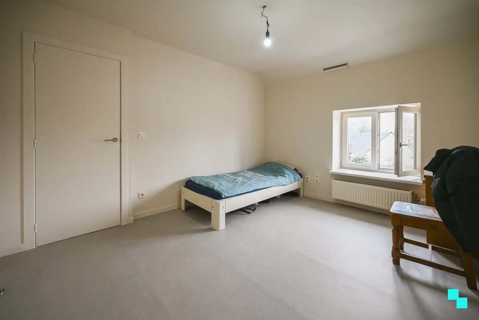 Instapklare woning met twee slaapkamers nabij centrum Izegem foto 22