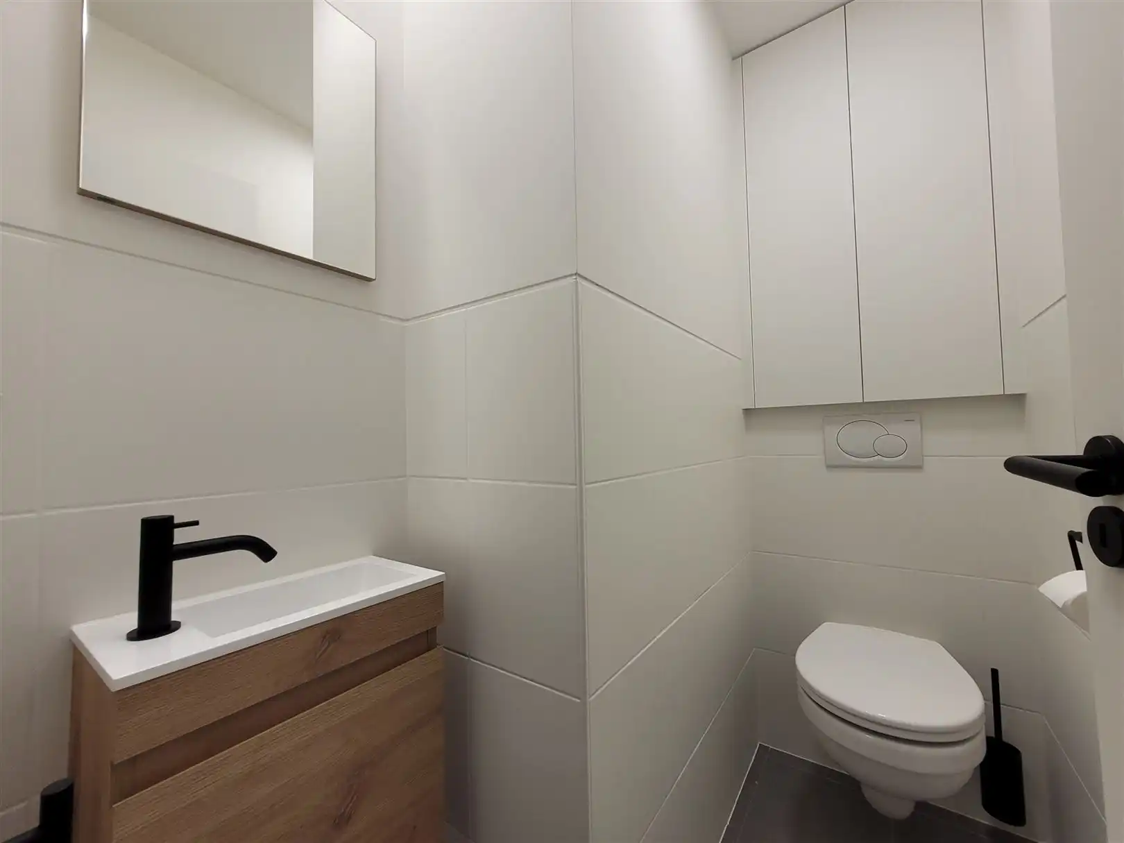 Ongemeubeld appartement met 1 slaapkamer en slaaphoek foto 16