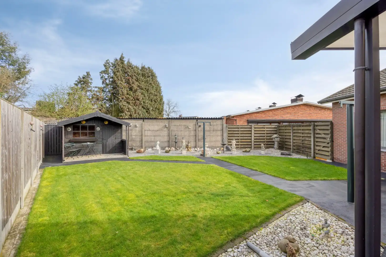 Ruim ingedeelde gelijkvloers woning op een mooi breed perceel van 812 m². foto 39