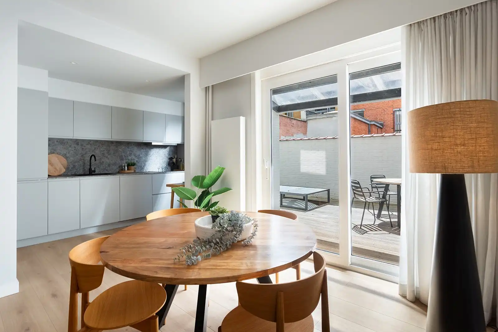 Gemeubeld appartement met terras in het hartje van Antwerpen foto 27