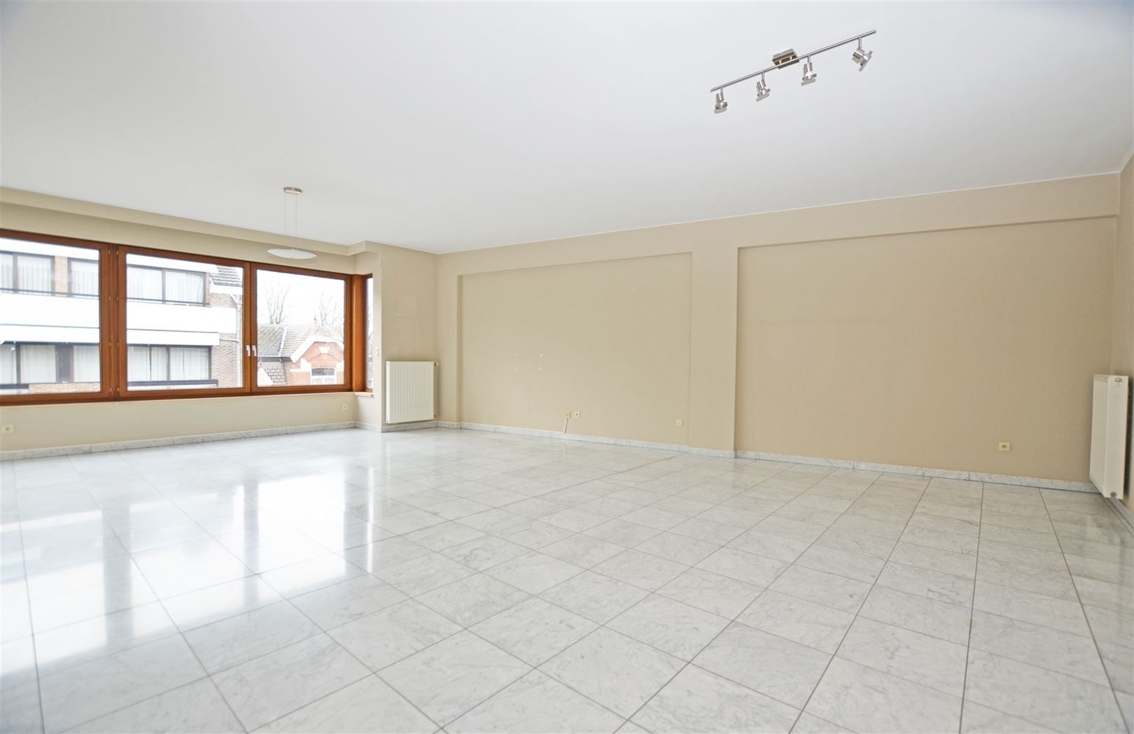 Goed onderhouden appartement in residentie 'Villers' foto 2