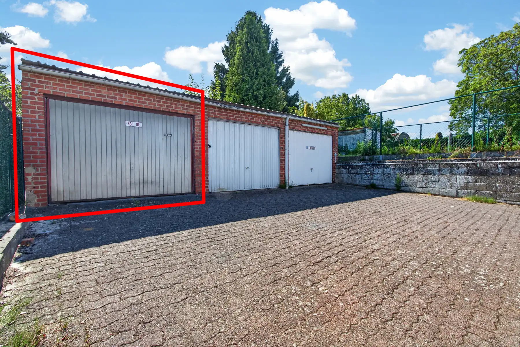 2 HUIZEN - GARAGEBOX - TUIN - TERRAS - BOS - CENTRAAL foto 3