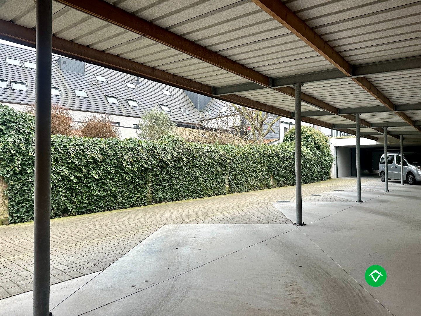 Overdekte autostandplaats te koop in Leffinge – Residentie Offshore foto 5