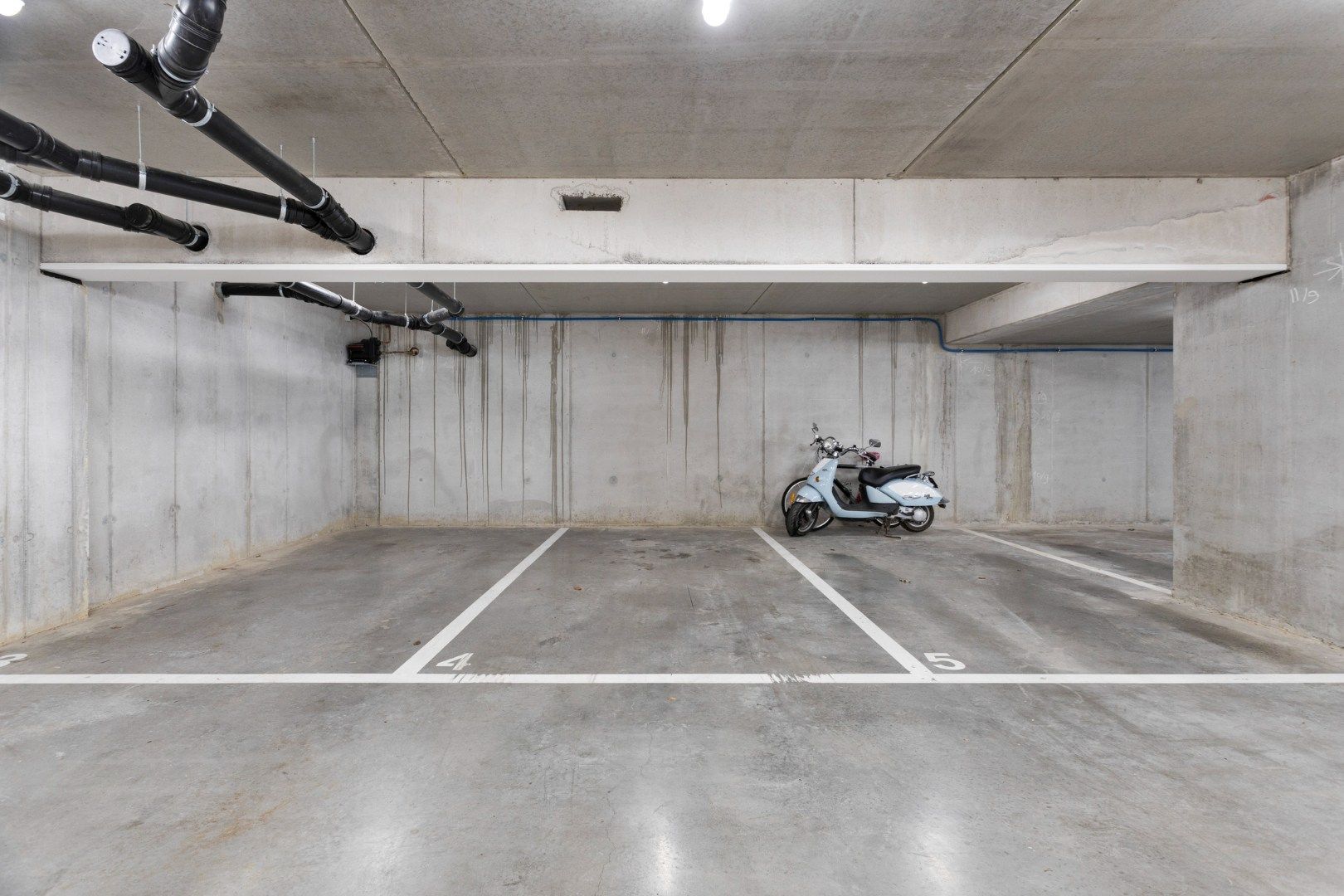 Modern en energiezuinig appartement met terras en parking op centrale ligging foto 13