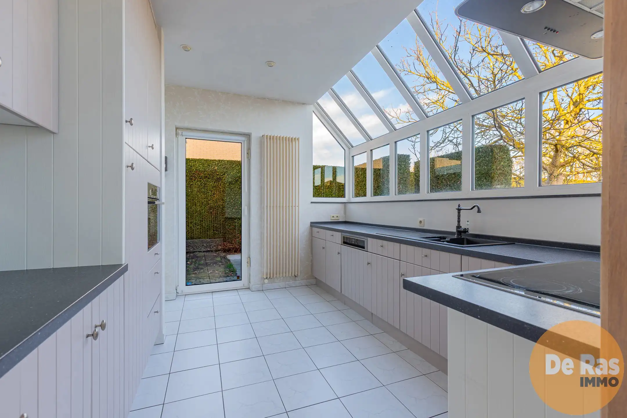 WICHELEN - Rustig gelegen instapklare woning met tuin foto 9