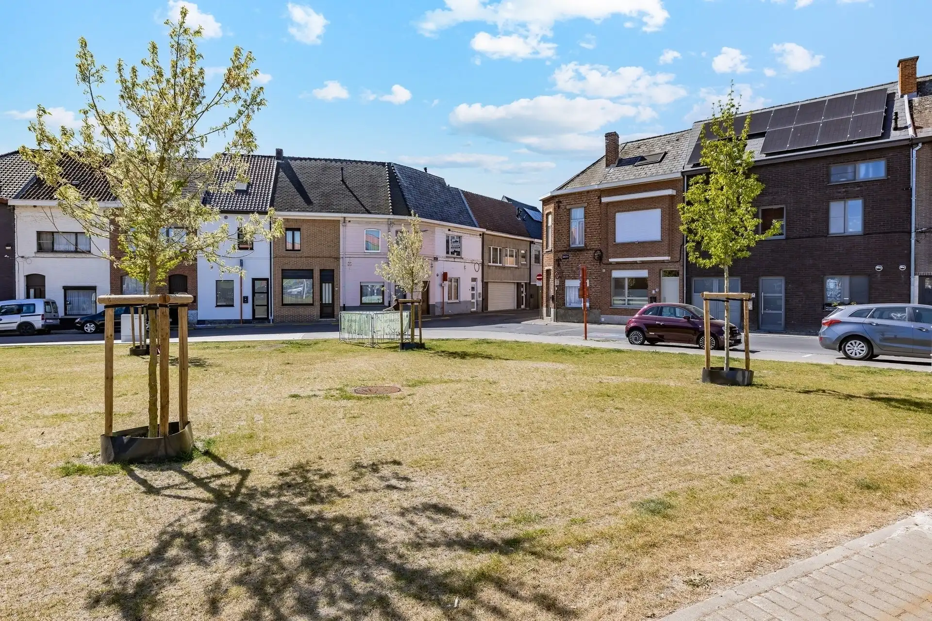 Interessante rijwoning met 2 slaapkamers in centrum Wetteren foto 2
