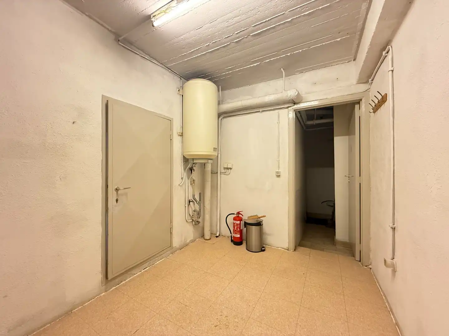 INSTAPKLAAR KANTOOR OF HANDELSRUIMTE OP TOPLOCATIE foto 6