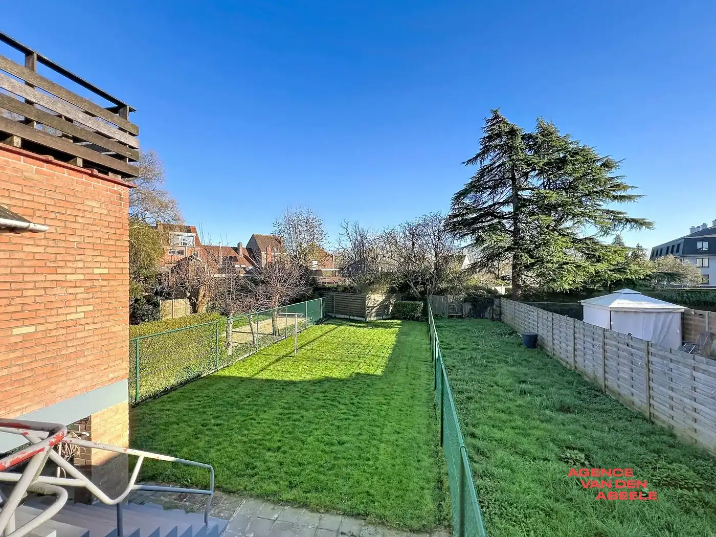 Opbrengsteigendom met 3 appartementen en 2 garages gelegen langs de Damse Vaart foto 11