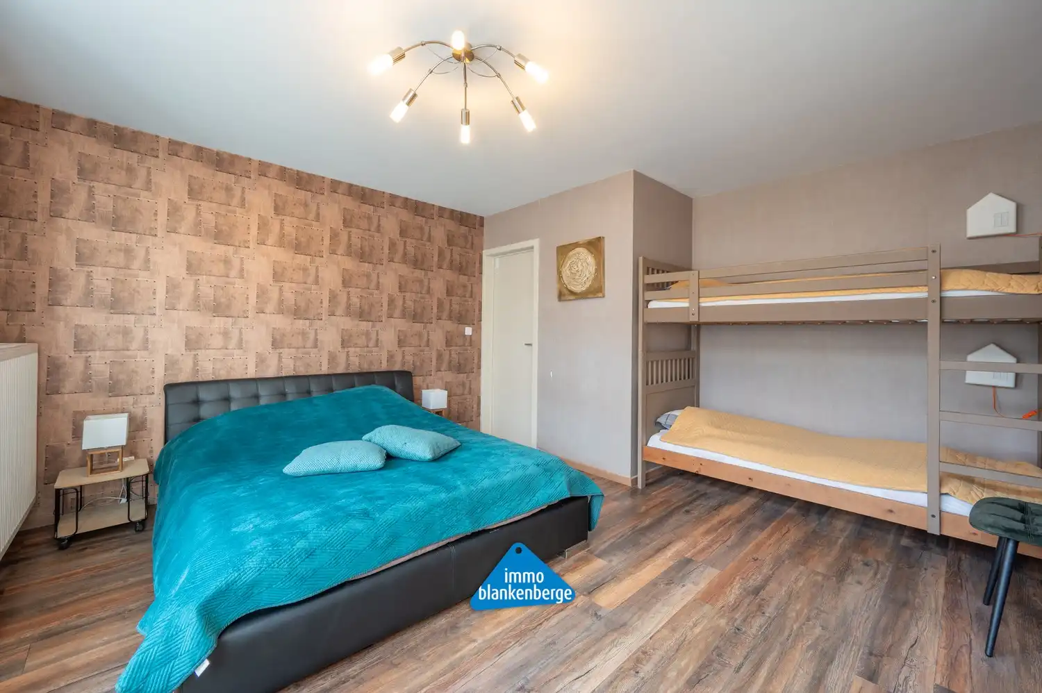 Charmante ruime gezinswoning op centrale ligging foto 11