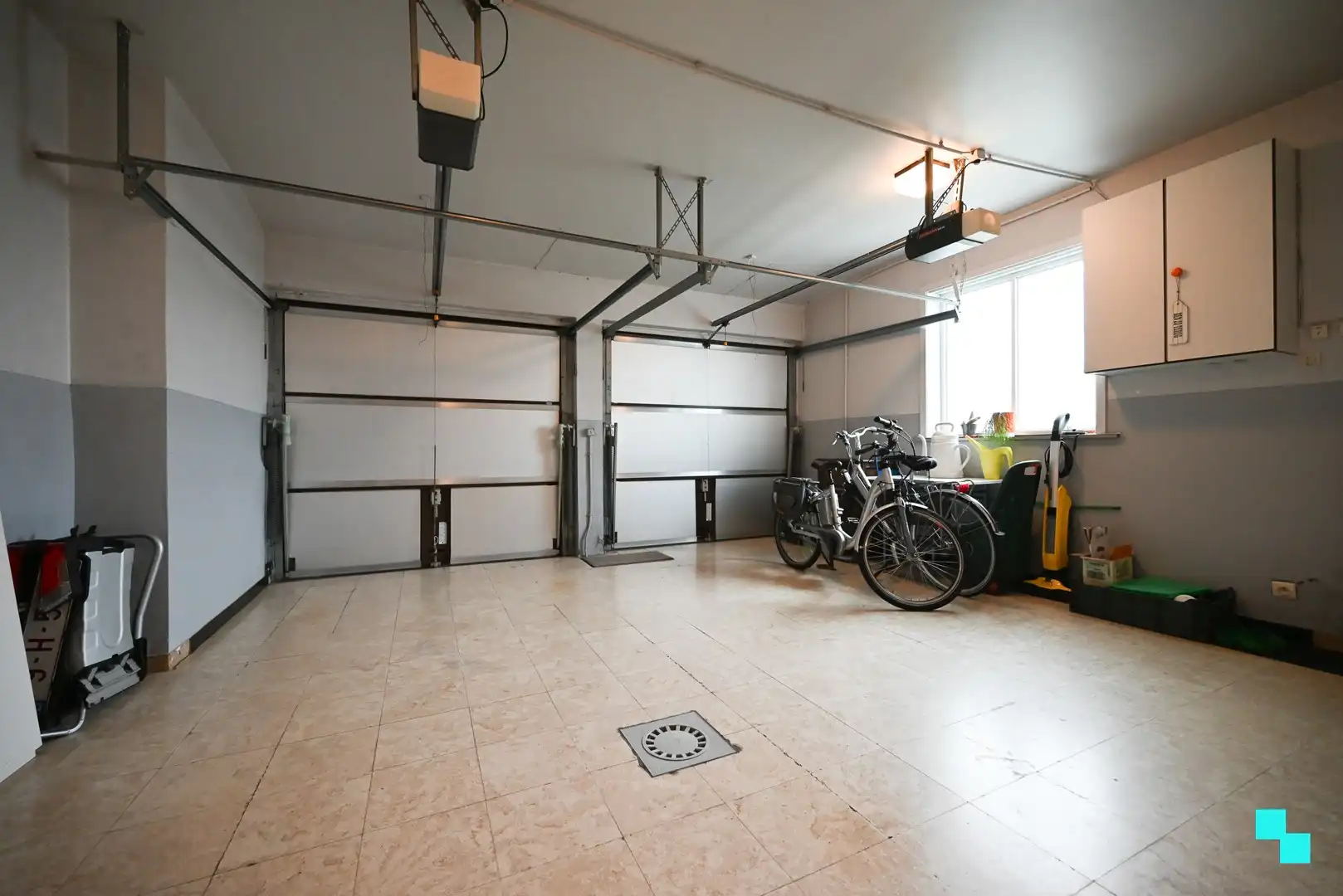 Verrassend ruime woning op hoekperceel te Izegem, Bosmolens foto 28