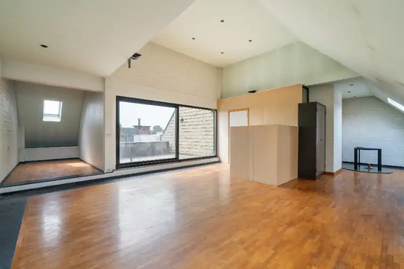 Handelspand 120m² + woonst (groot app) met privé lift! foto 22