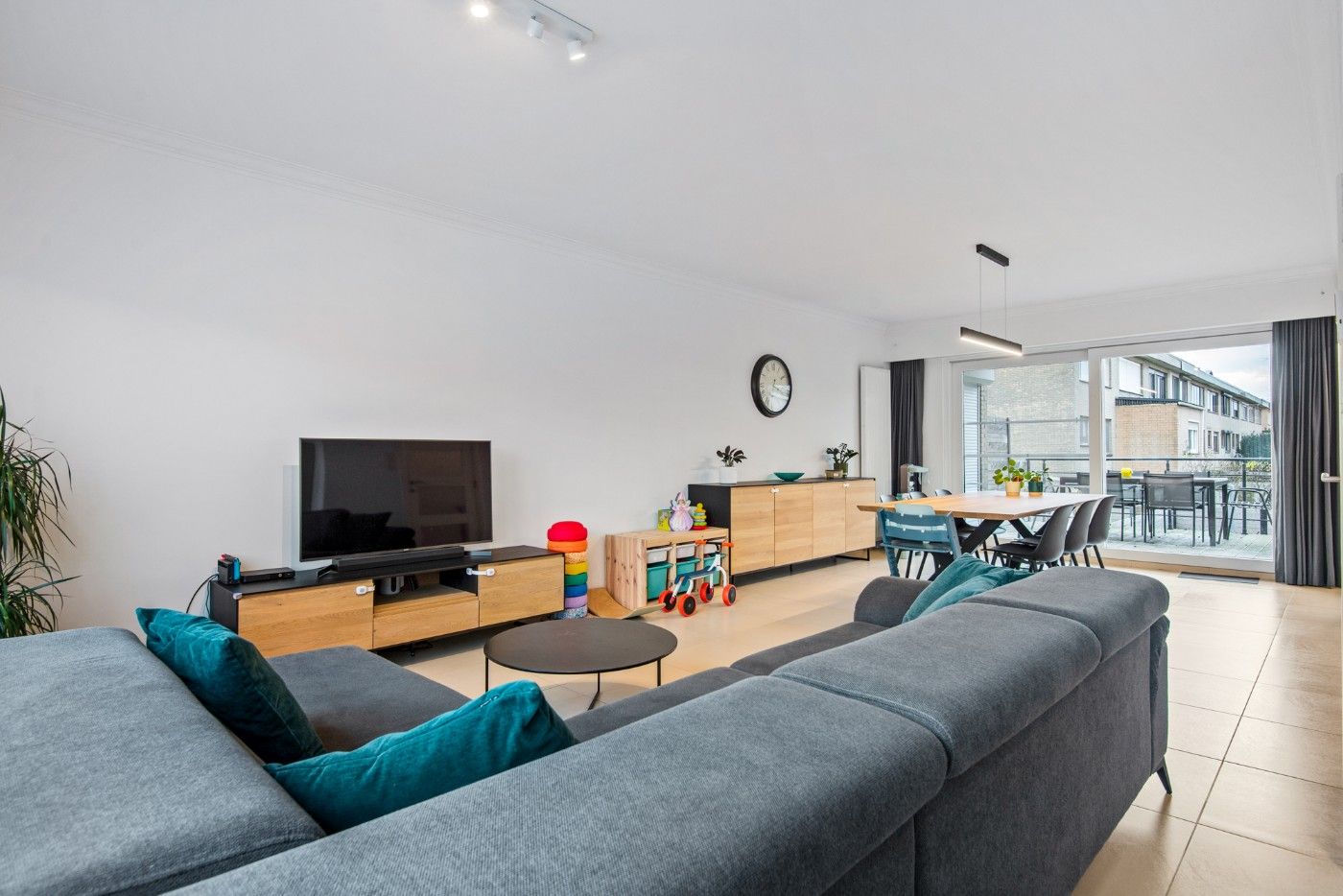 Ruime bel-etagewoning met 3 slpk, terras, tuin en inpandige garage foto 5