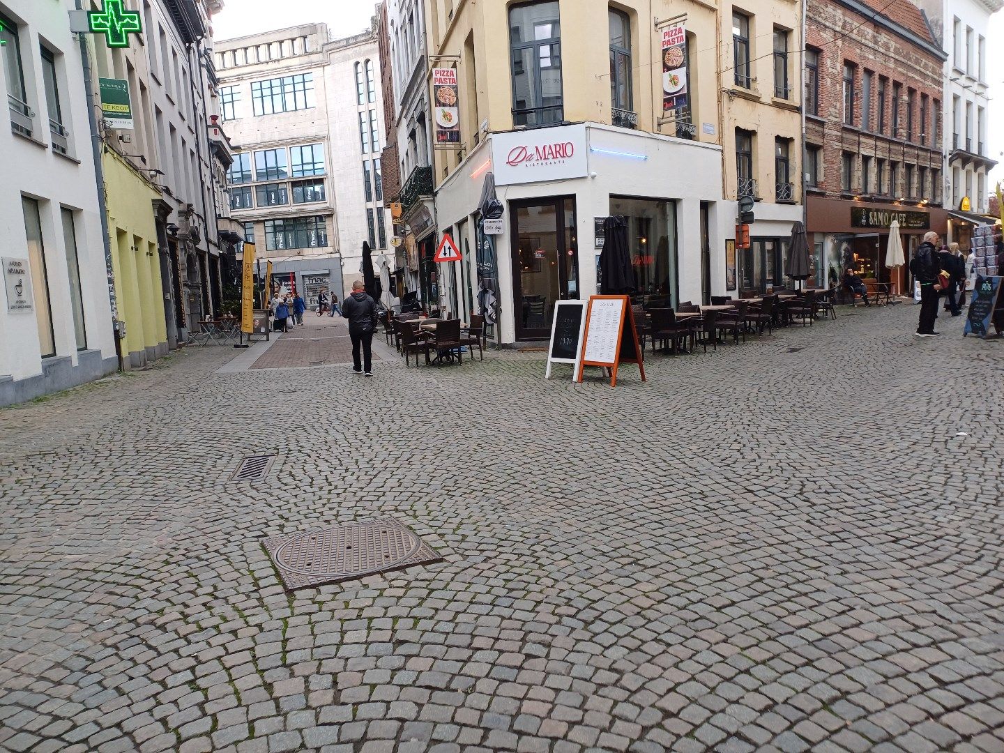 Zeer zichtbaar hoekpand foto 2