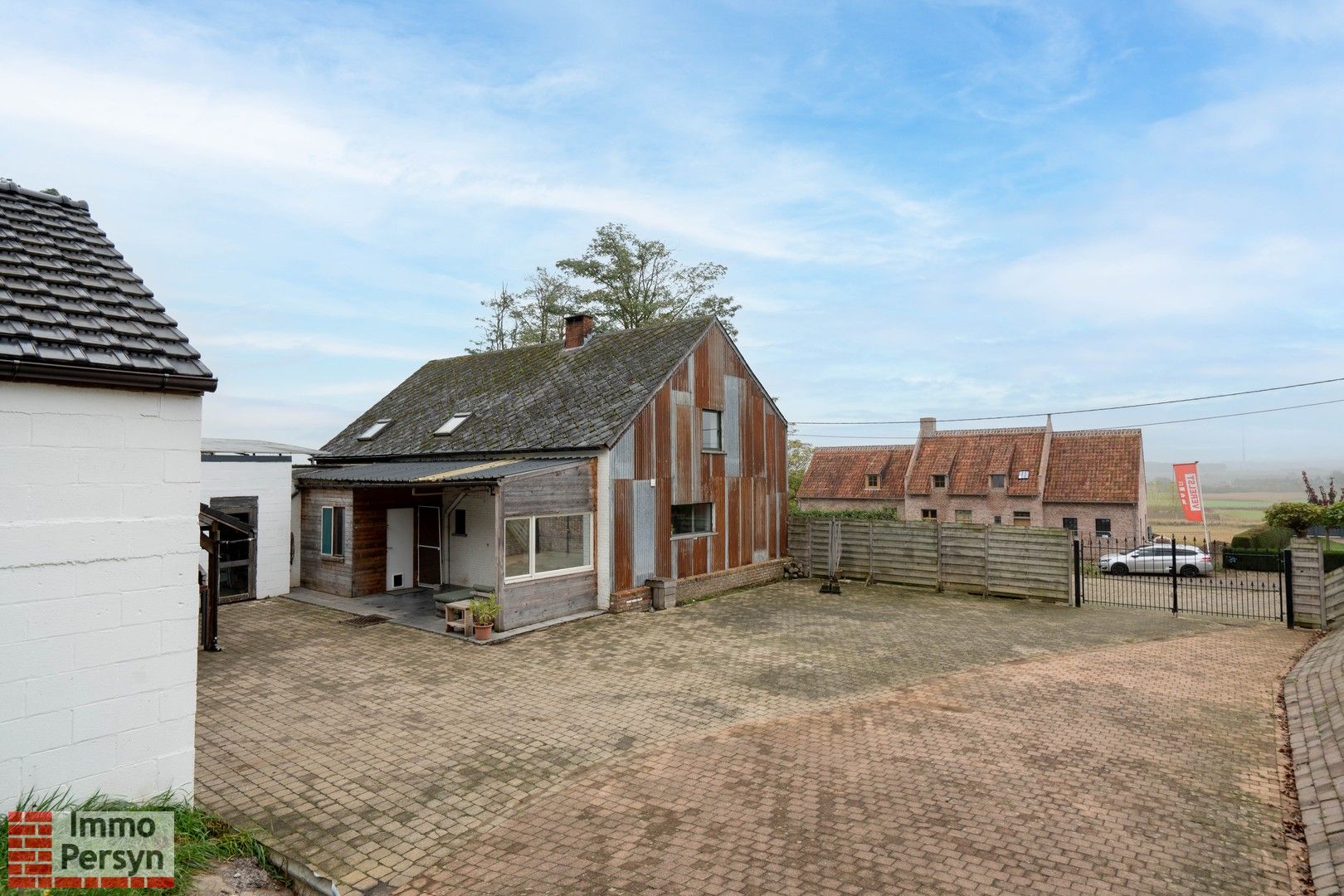 Uitstekend gelegen woning in een groene omgeving, op bijna 20 are grond. foto 28